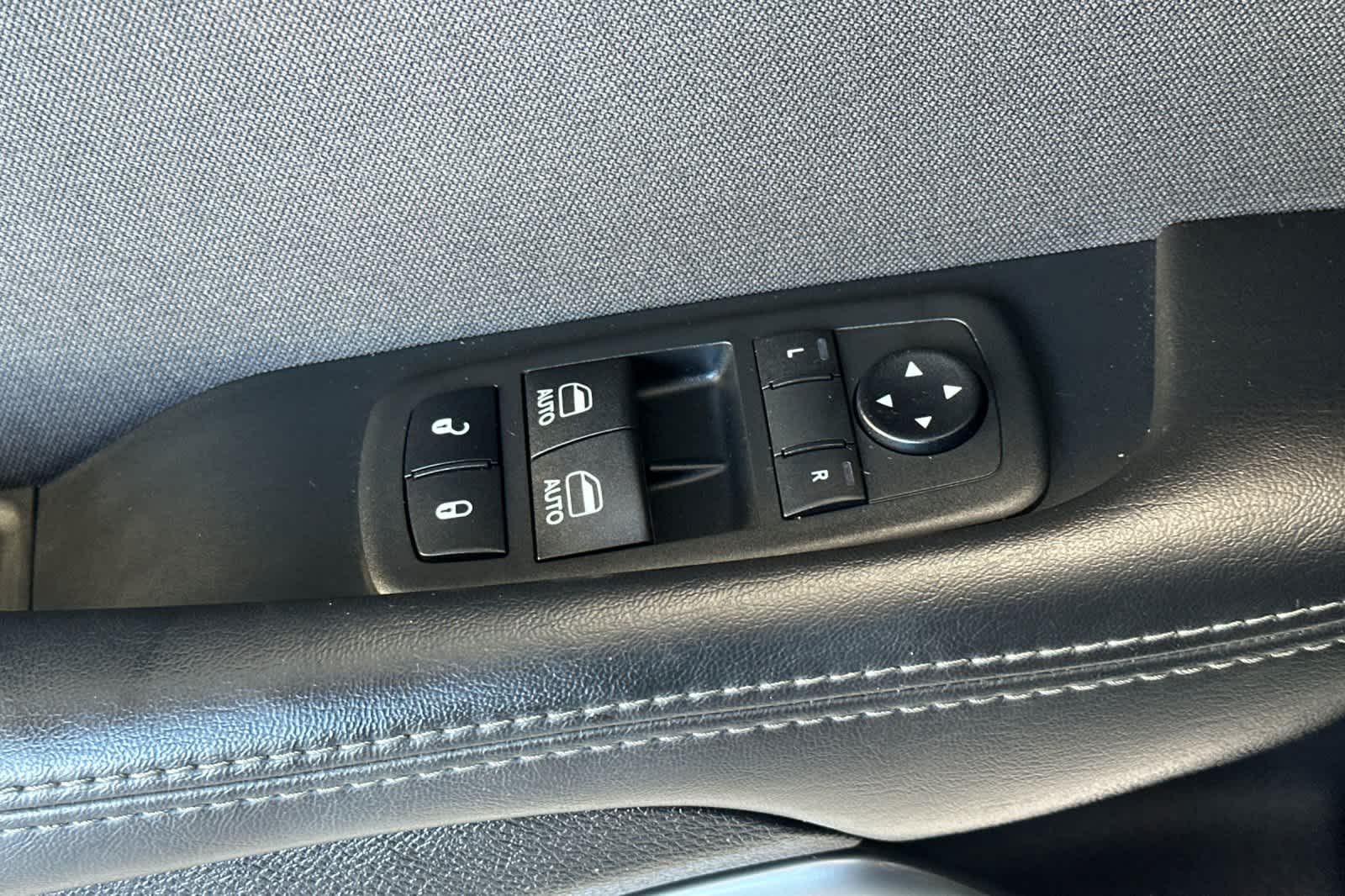 Thumbnail: 2019 Dodge Challenger - 13