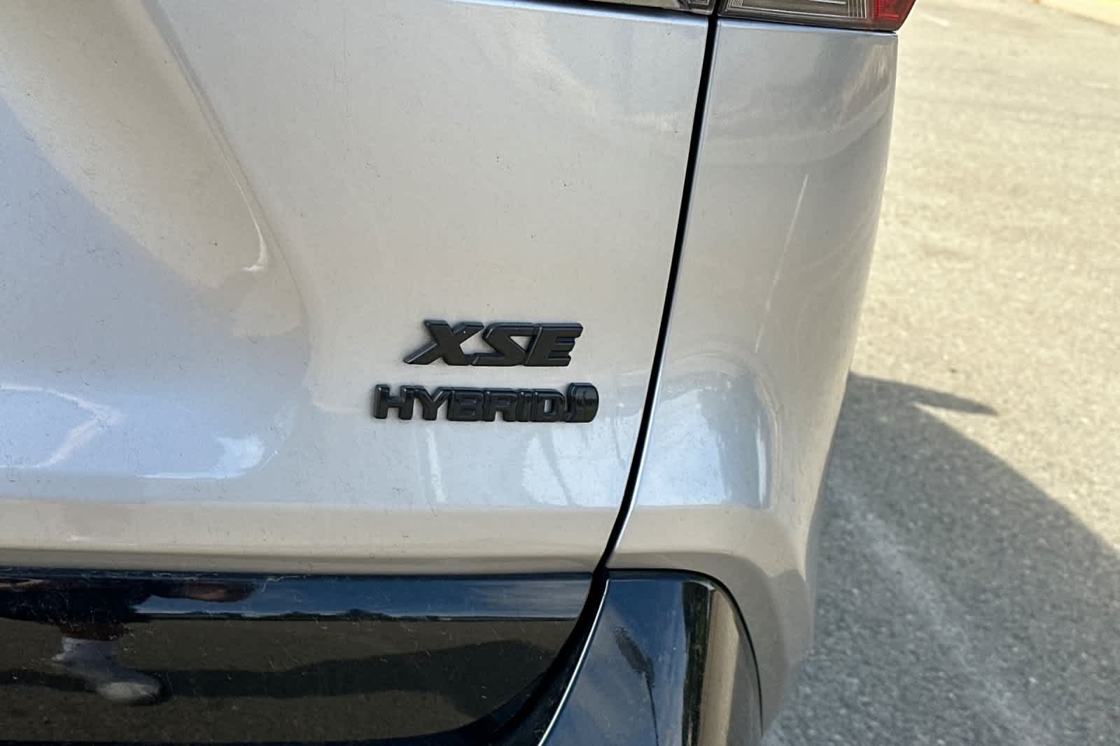 Thumbnail: 2021 Toyota RAV4 - 7