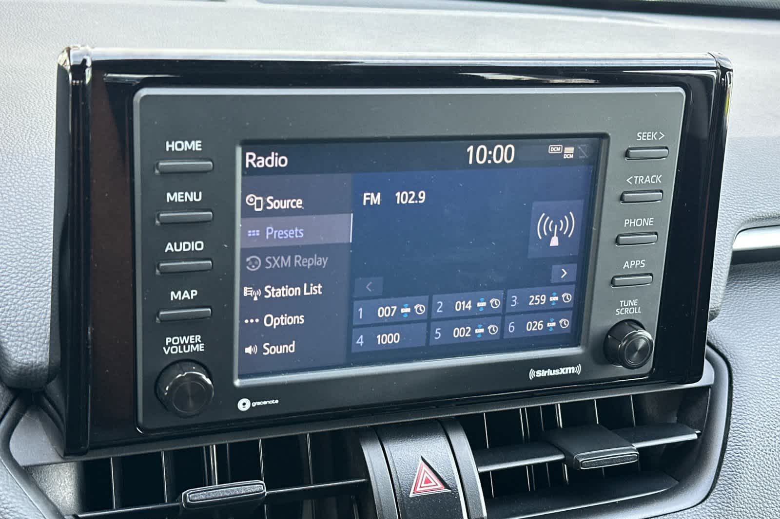 Thumbnail: 2022 Toyota RAV4 - 20