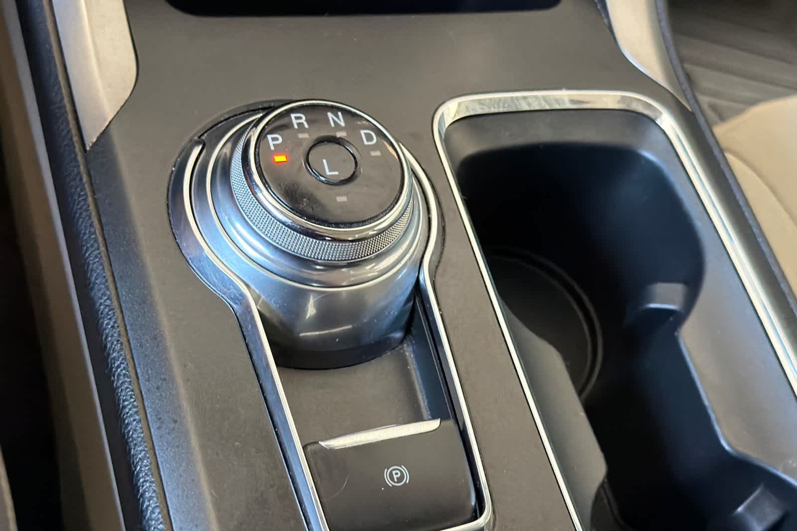Thumbnail: 2020 Ford Fusion - 22