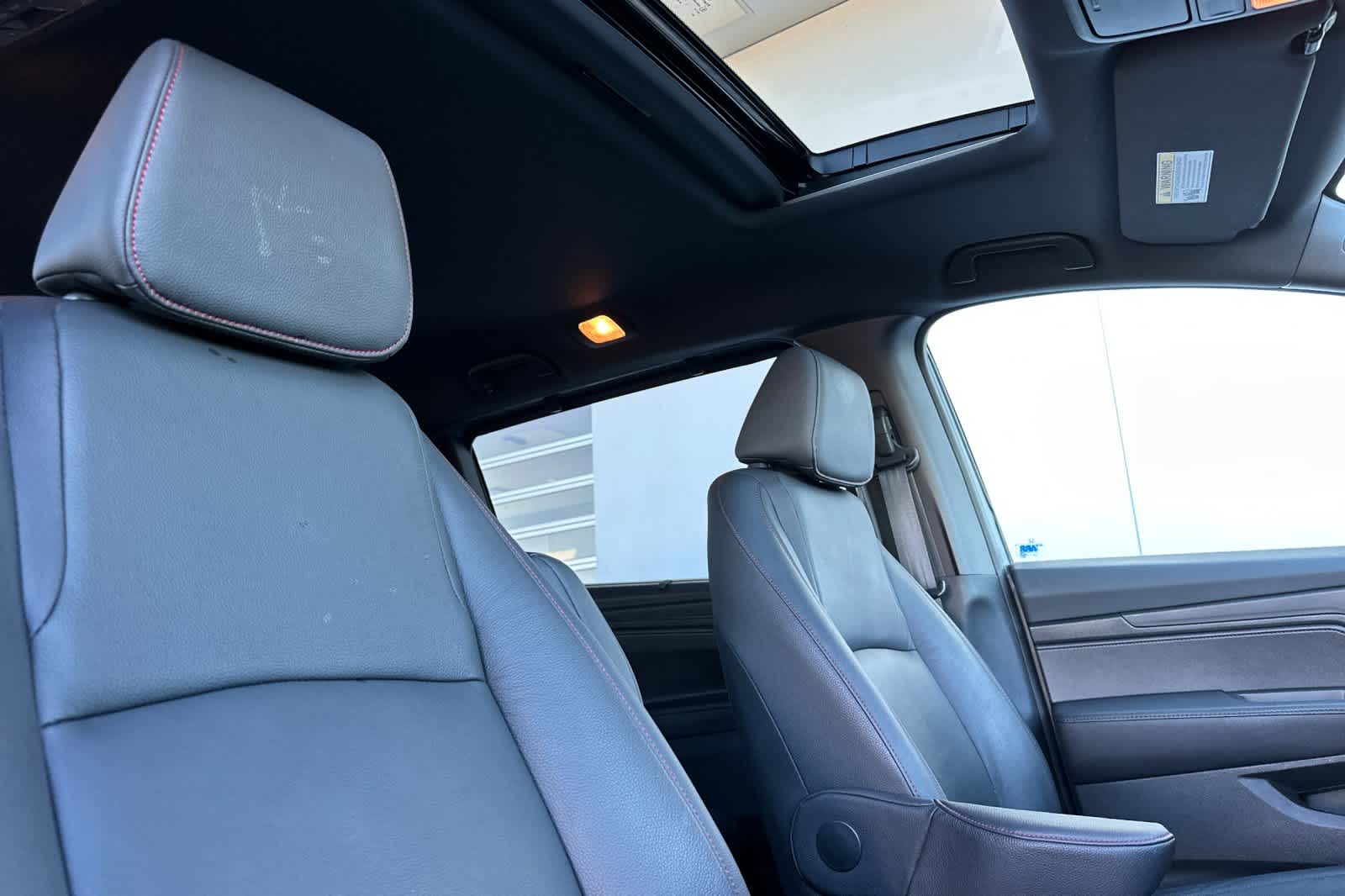 Thumbnail: 2023 Honda Odyssey - 18