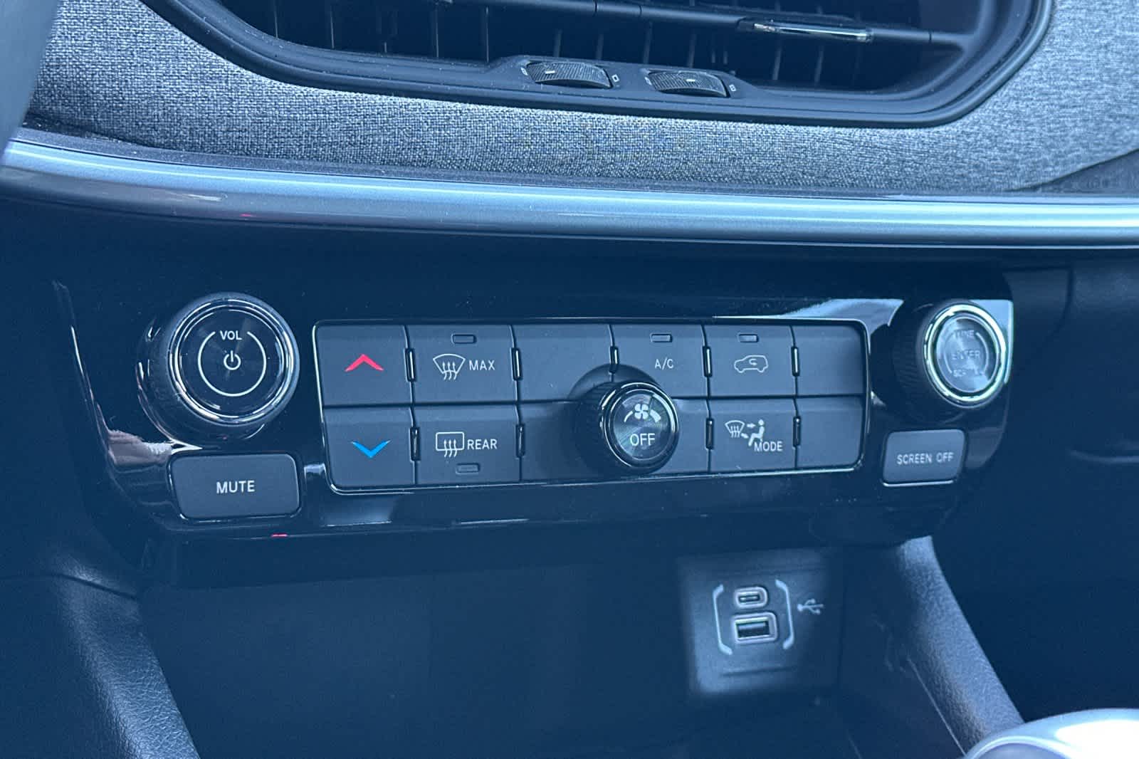 Thumbnail: 2025 Jeep Compass - 22