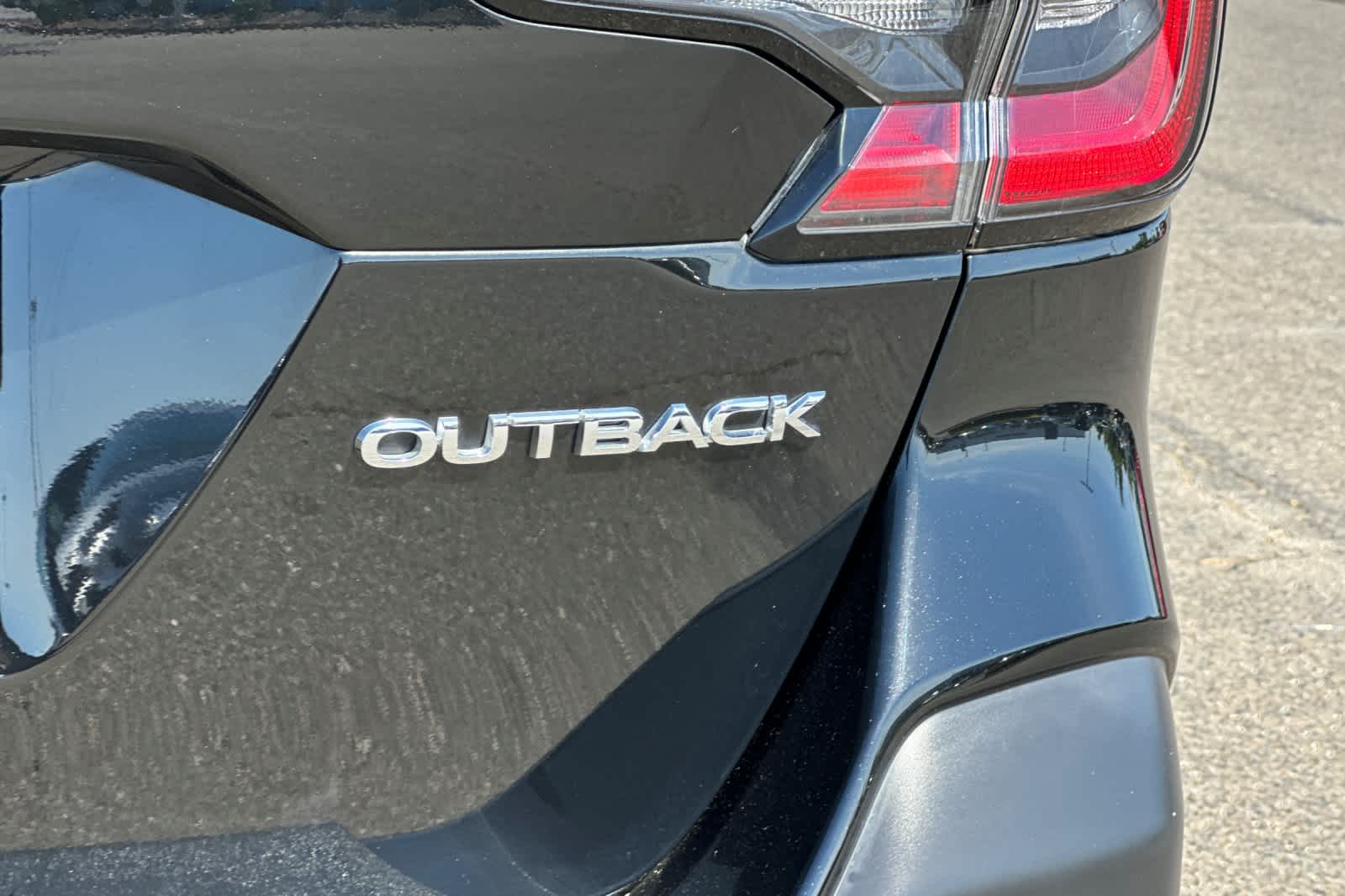2021 Subaru Outback Limited 34