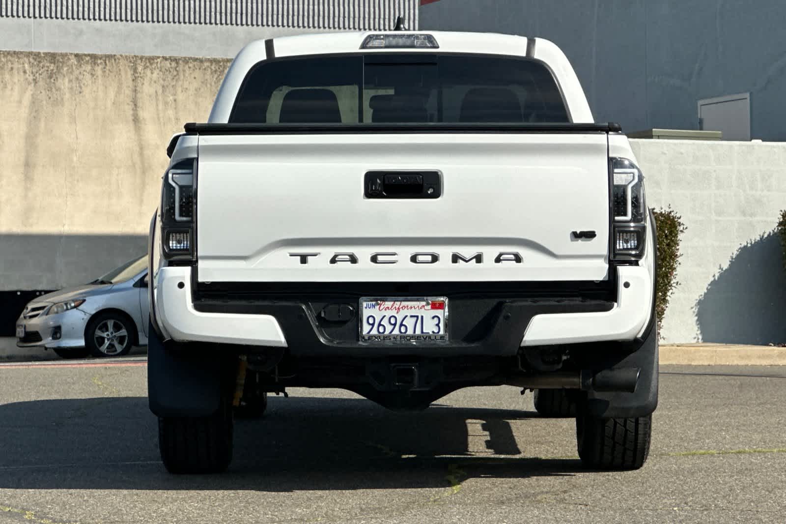 Thumbnail: 2022 Toyota Tacoma - 8