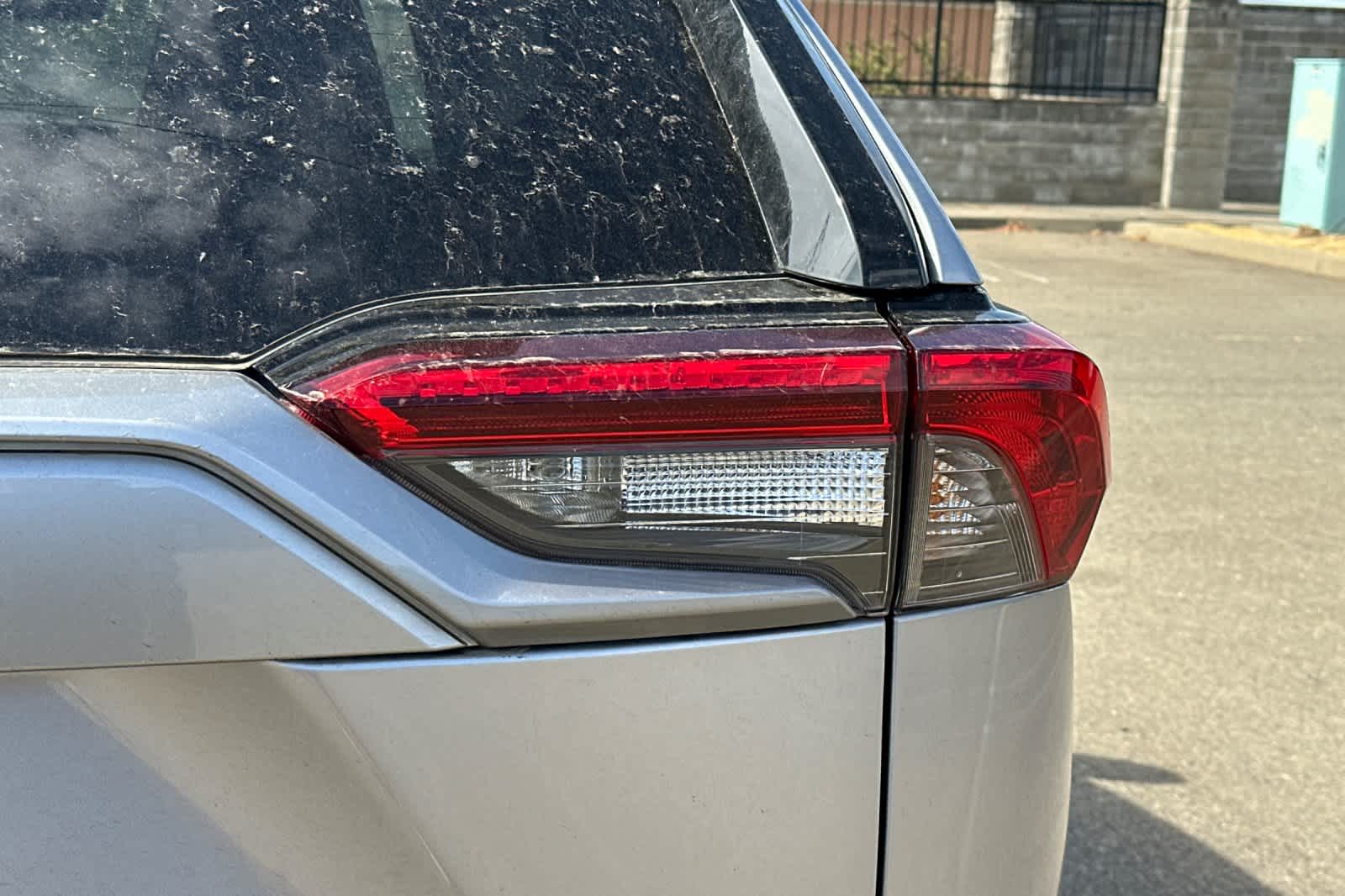 Thumbnail: 2021 Toyota RAV4 - 17