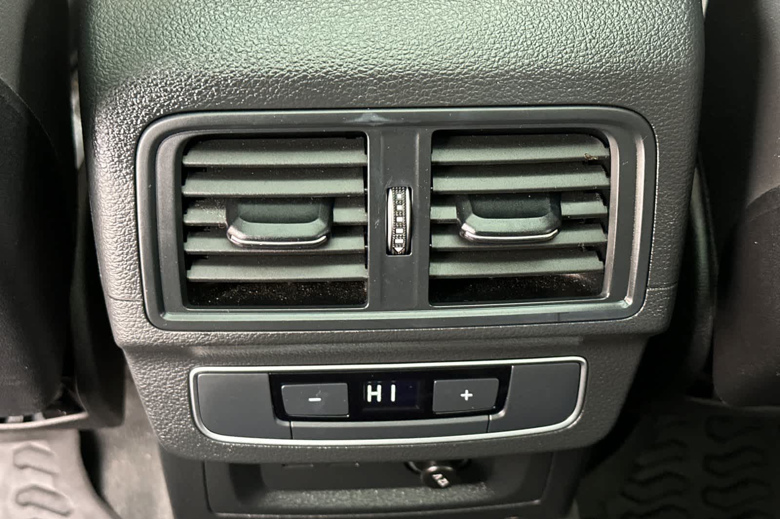 Thumbnail: 2022 Audi SQ5 - 13