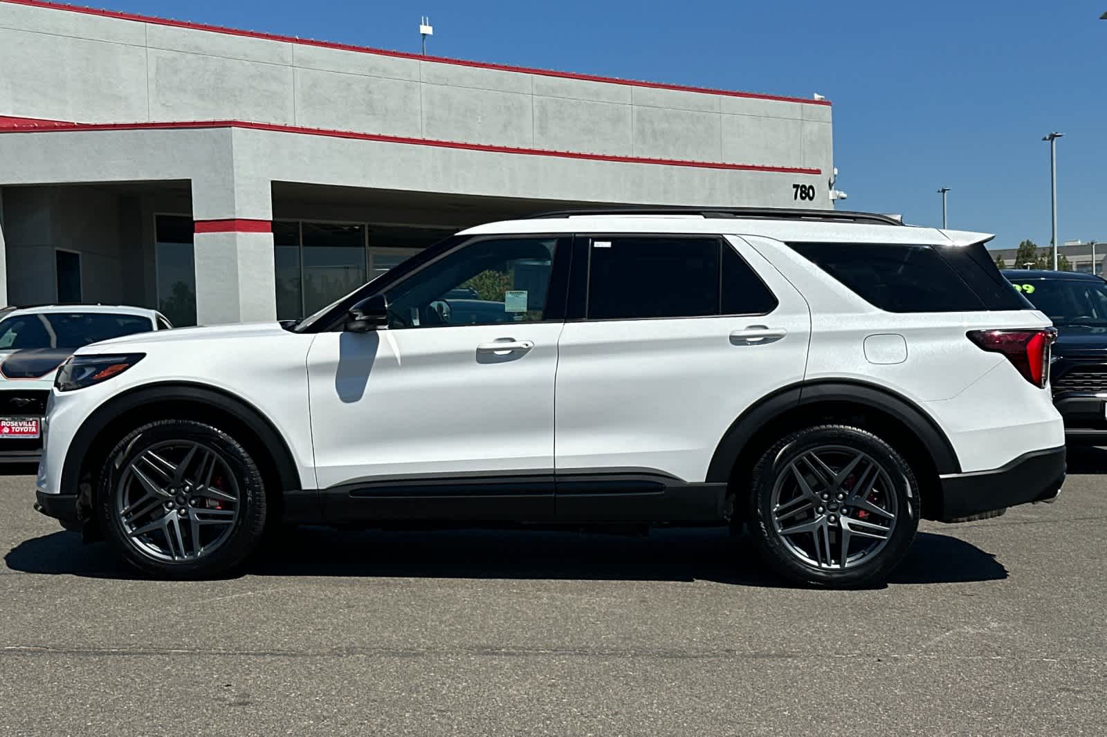 Thumbnail: 2025 Ford Explorer - 9