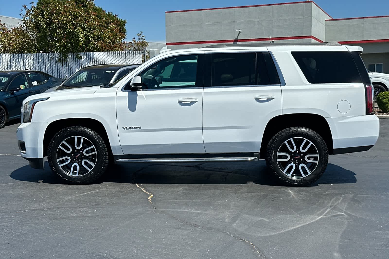 Thumbnail: 2016 GMC Yukon - 8