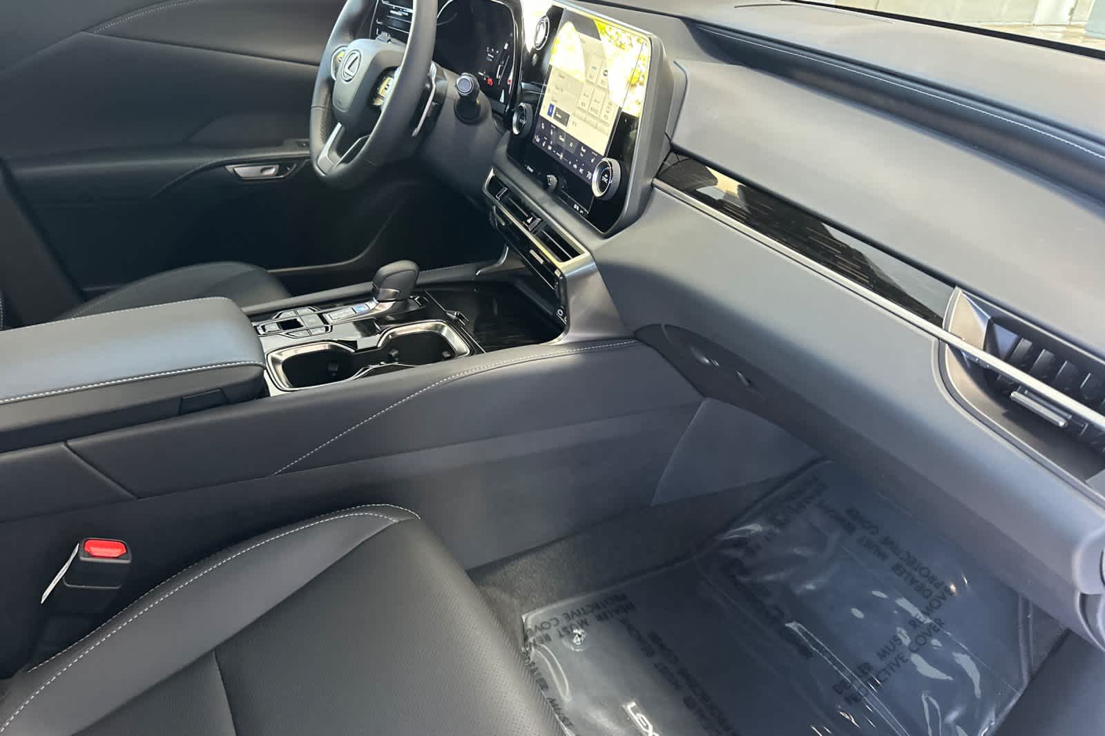 Thumbnail: 2025 Lexus RX - 17