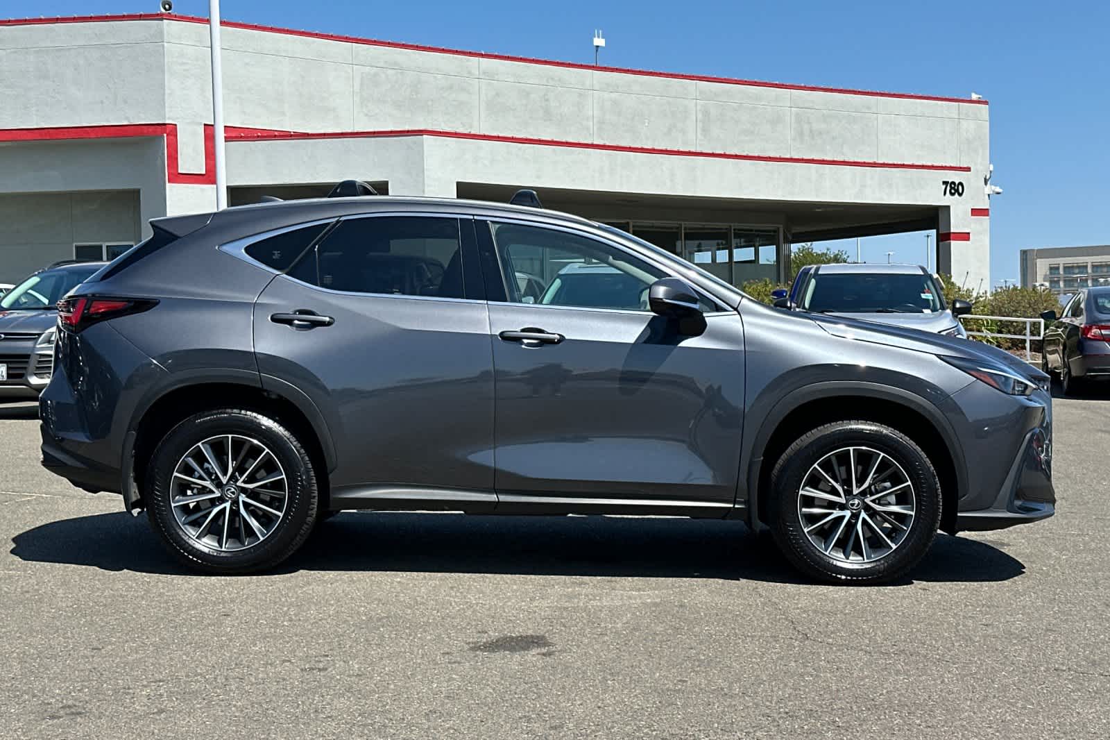 2025 Lexus NX  6