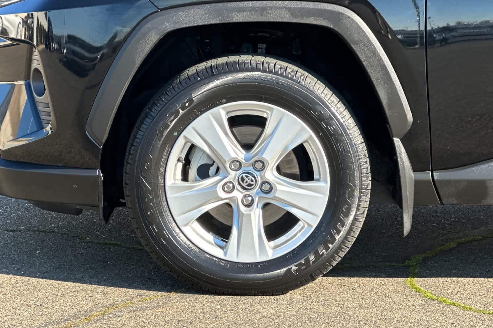 Thumbnail: 2020 Toyota RAV4 - 31