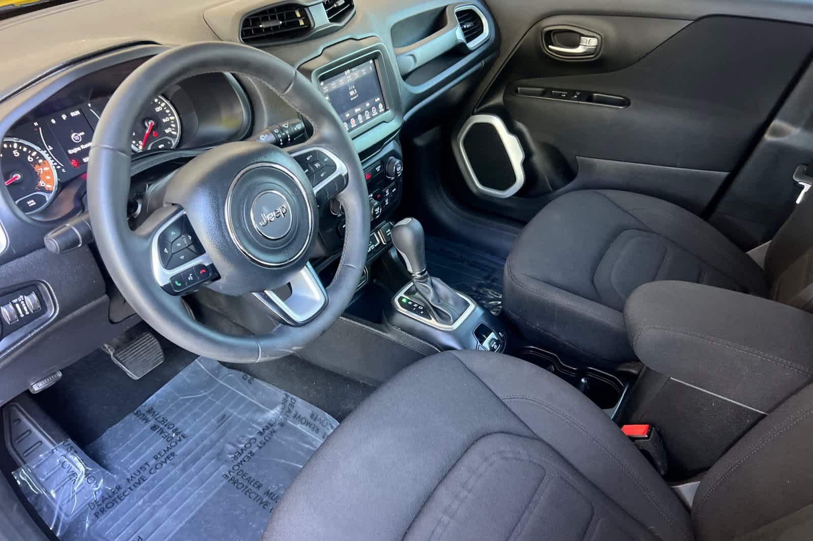 Thumbnail: 2018 Jeep Renegade - 10