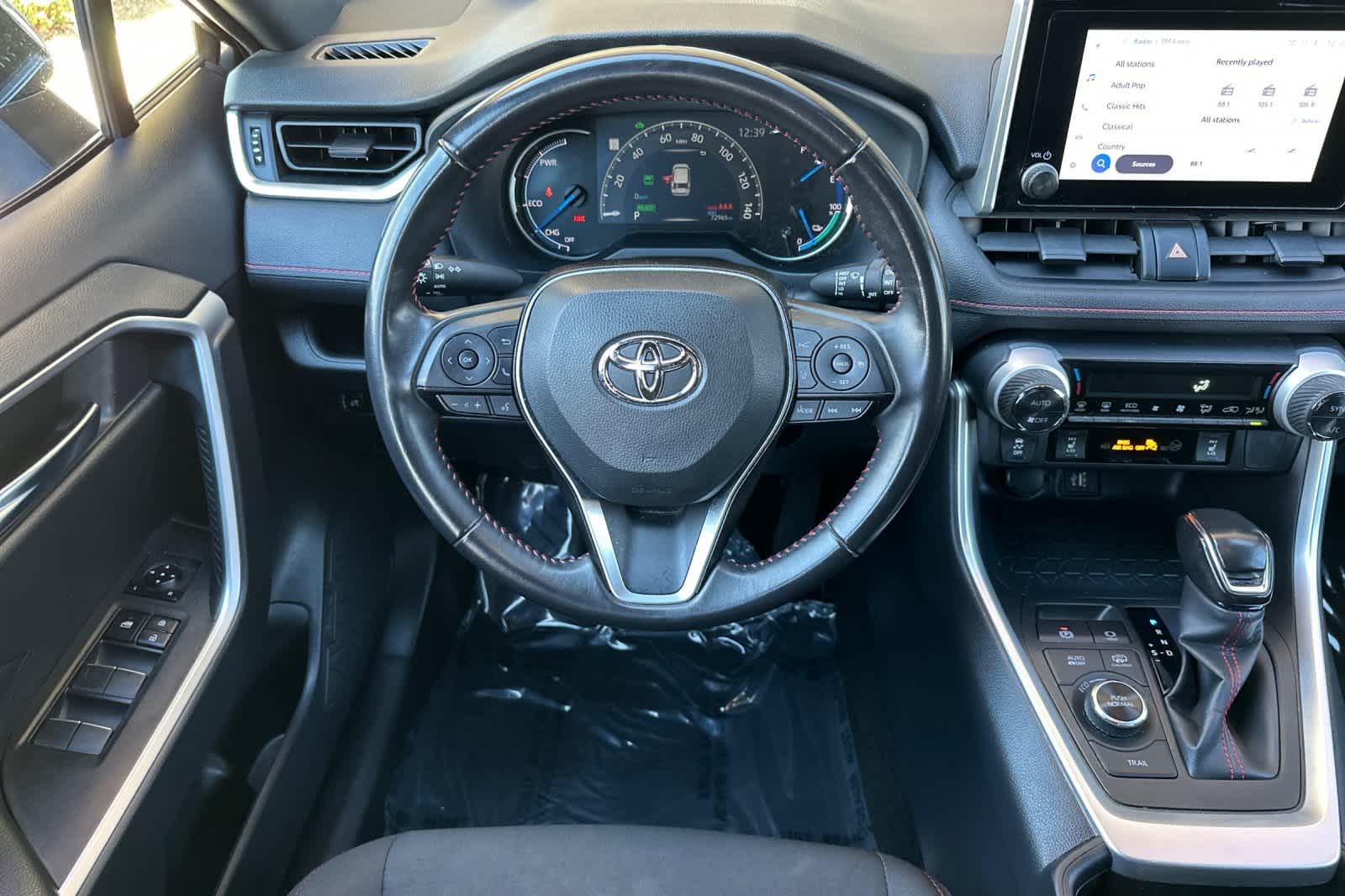 Thumbnail: 2023 Toyota RAV4 - 15