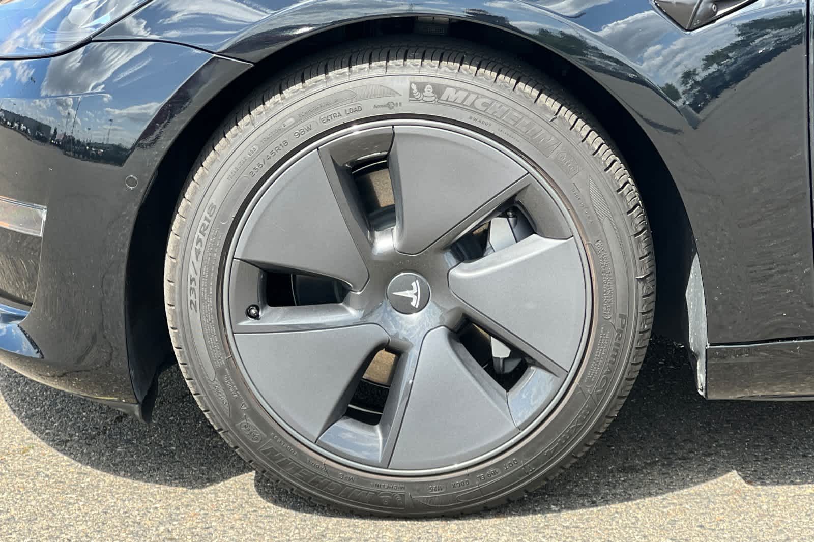 Thumbnail: 2022 Tesla Model 3 - 28