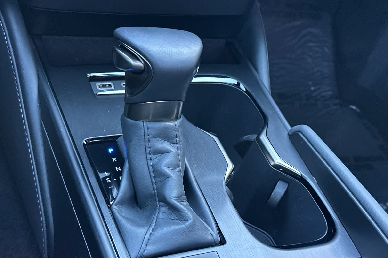 Thumbnail: 2025 Lexus ES - 23