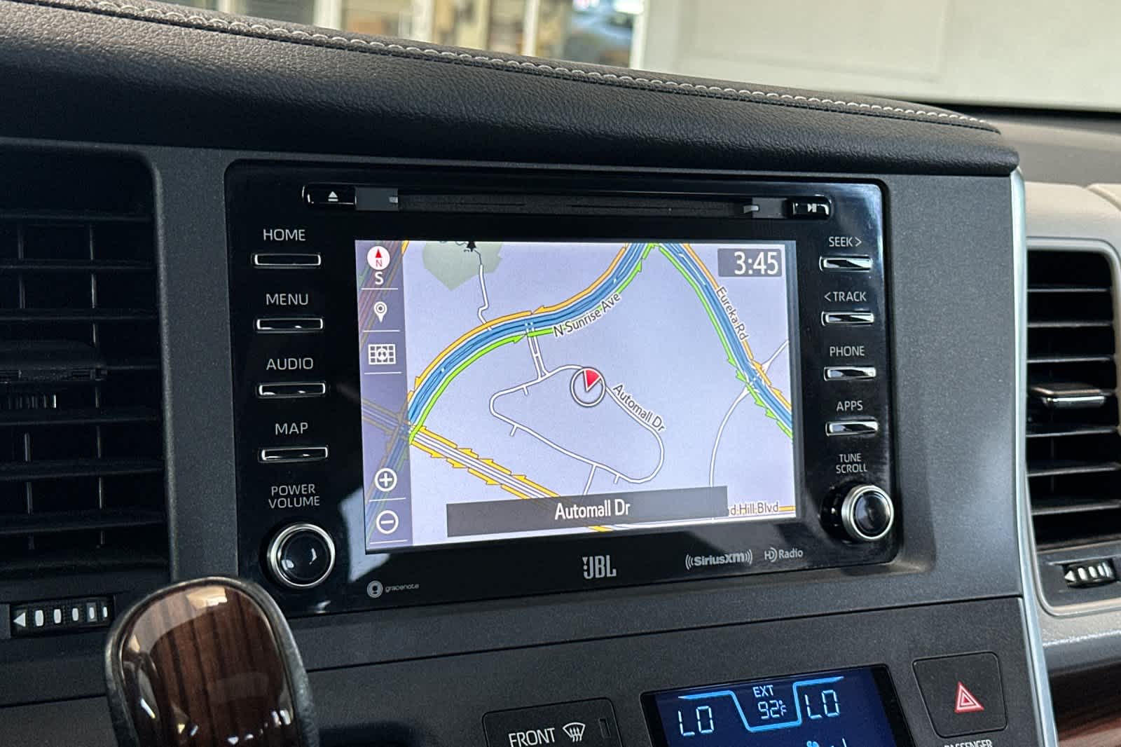 Thumbnail: 2019 Toyota Sienna - 23
