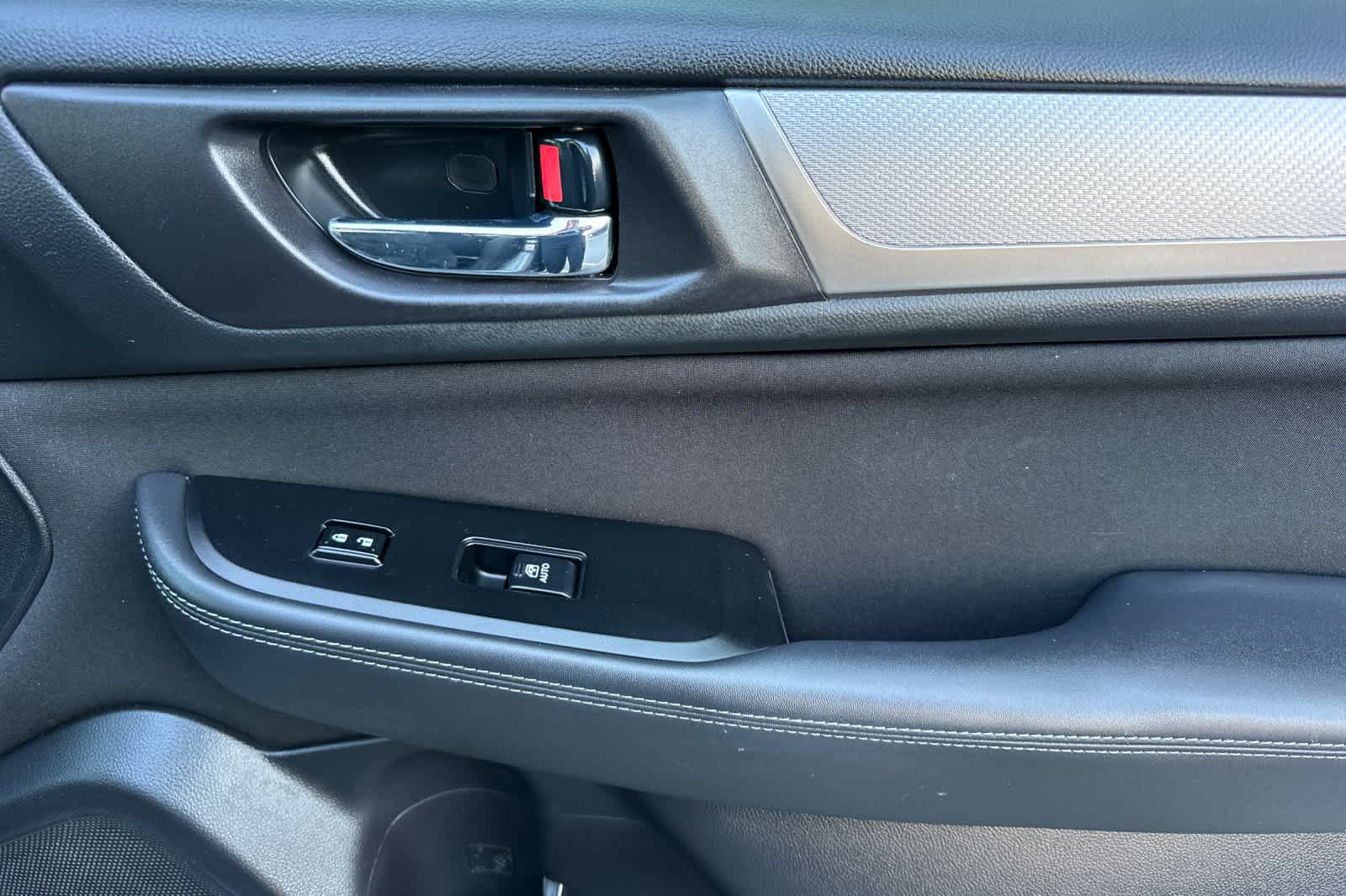 Thumbnail: 2016 Subaru Legacy - 17