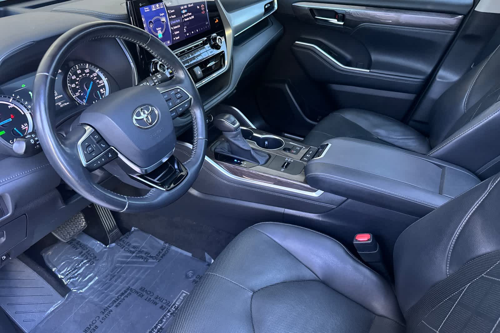 Thumbnail: 2020 Toyota Highlander - 10