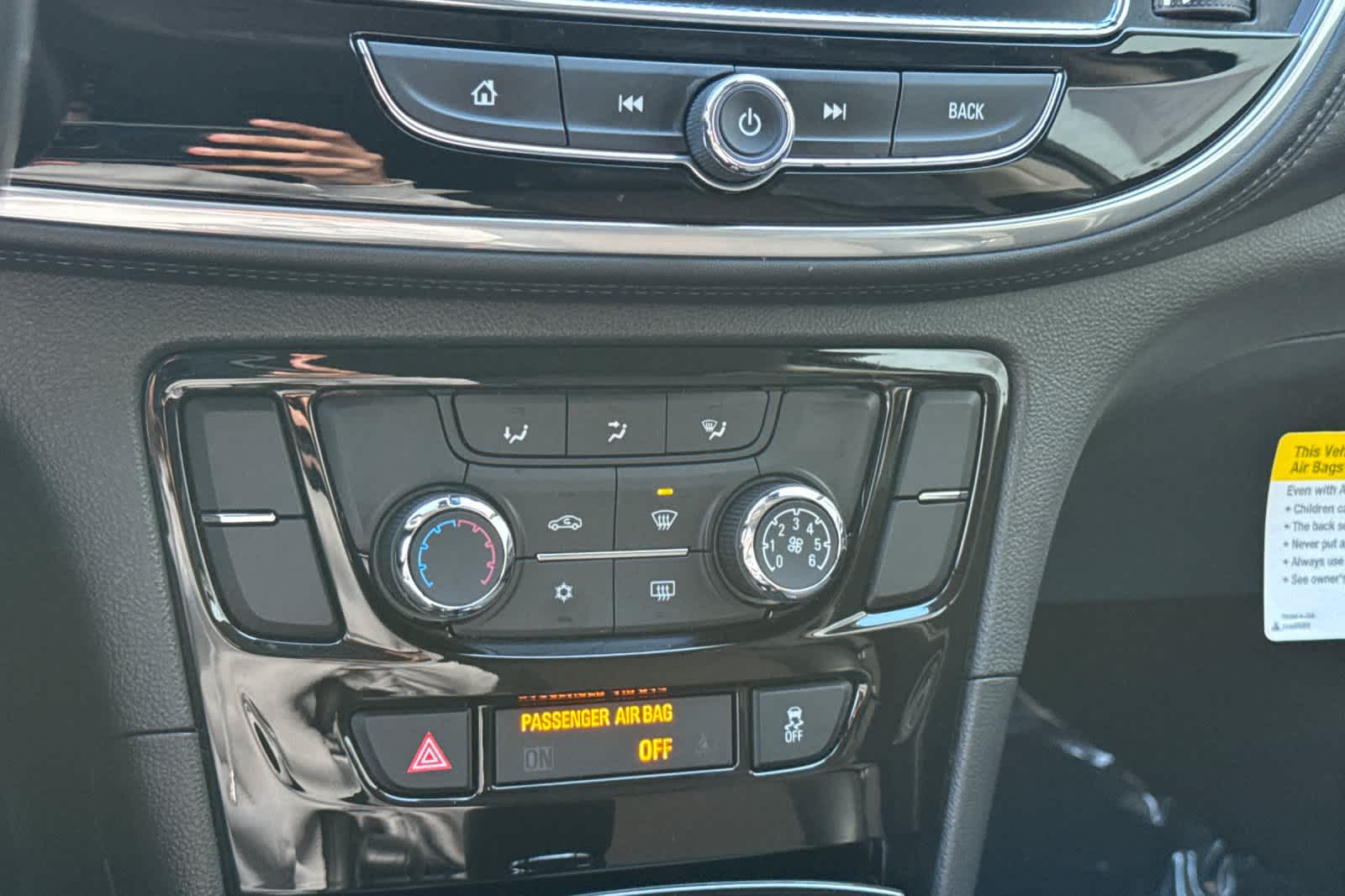 Thumbnail: 2019 Buick Encore - 21