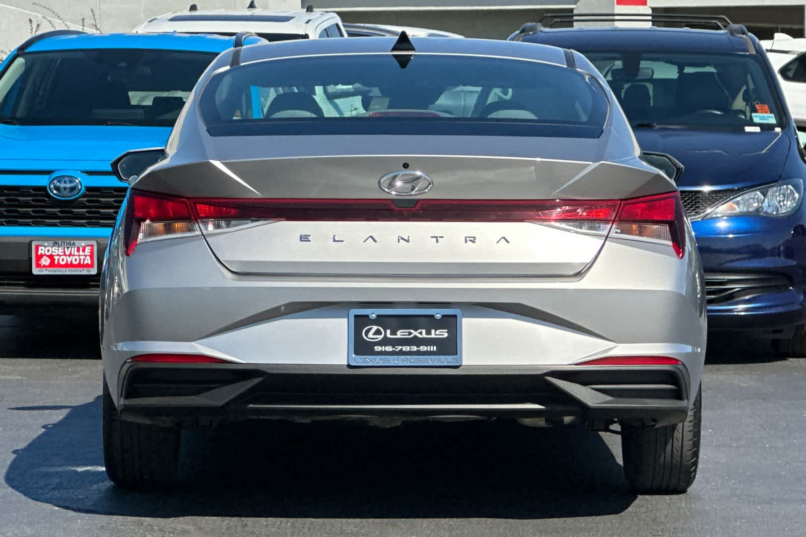 Thumbnail: 2021 Hyundai Elantra - 8