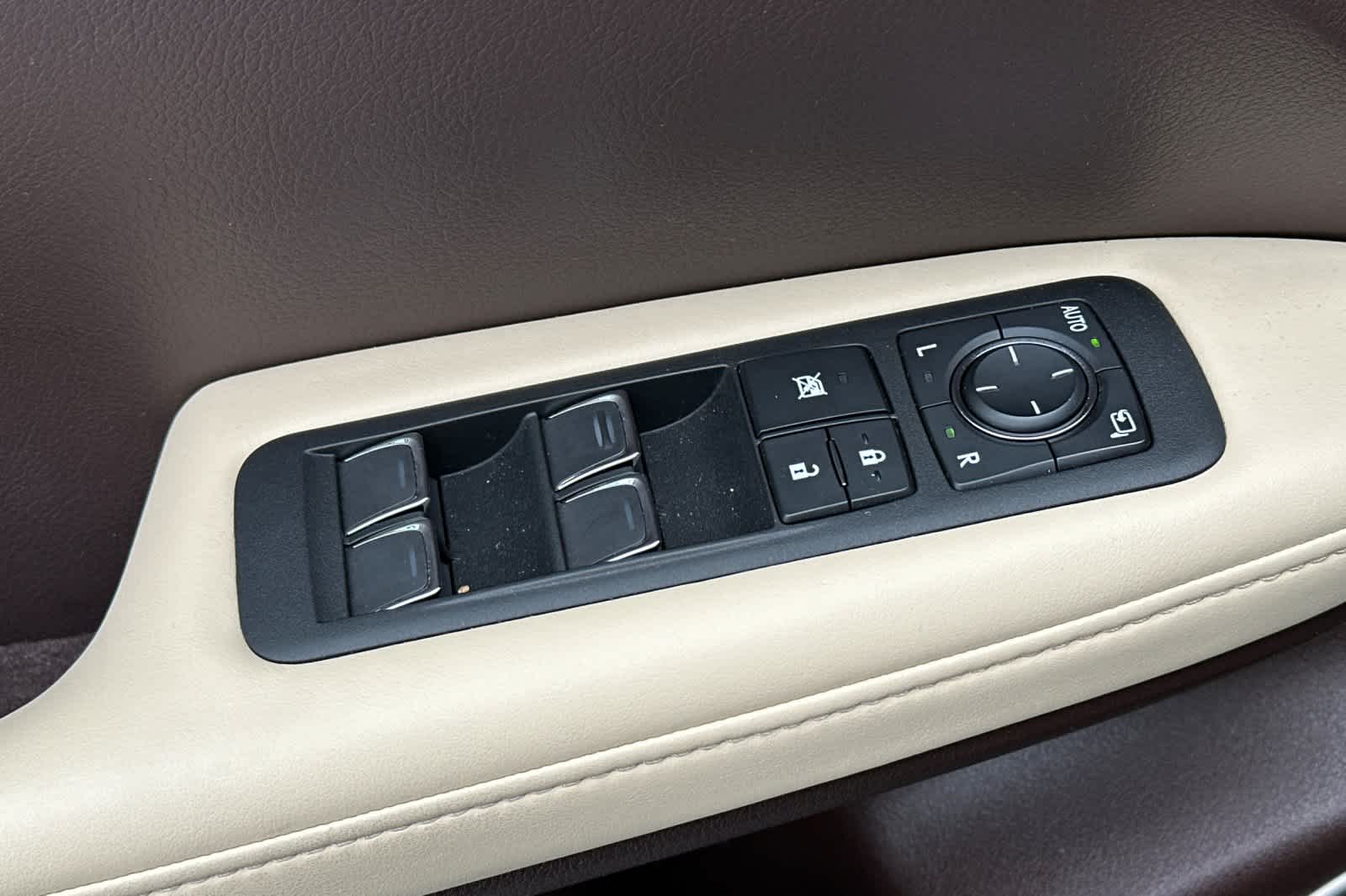 Thumbnail: 2020 Lexus RX - 13