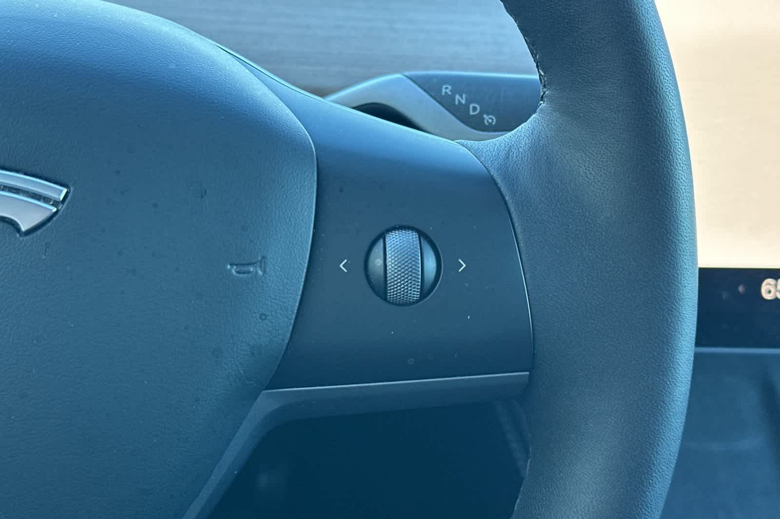 Thumbnail: 2023 Tesla Model Y - 27