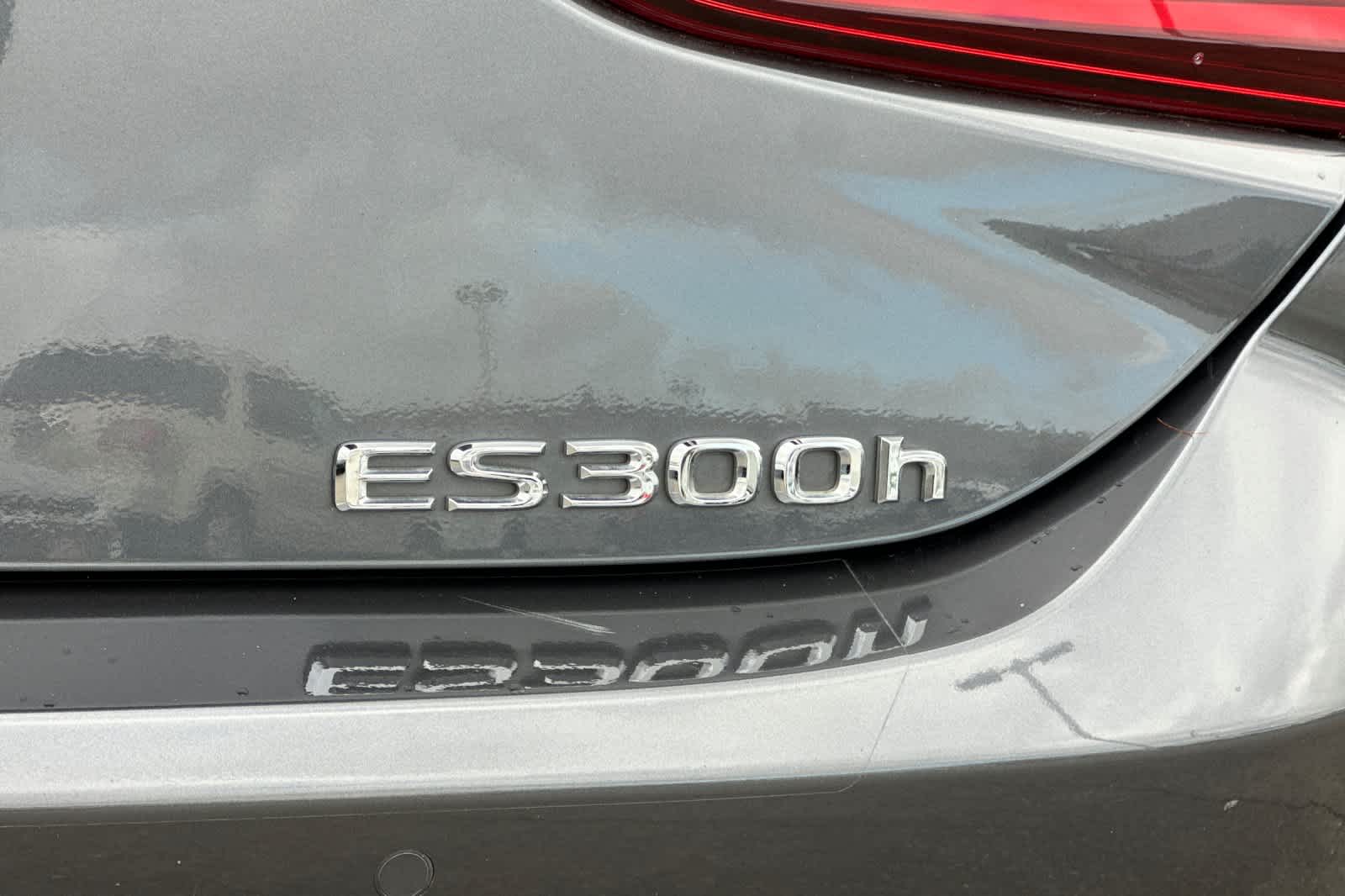 Thumbnail: 2023 Lexus ES - 31