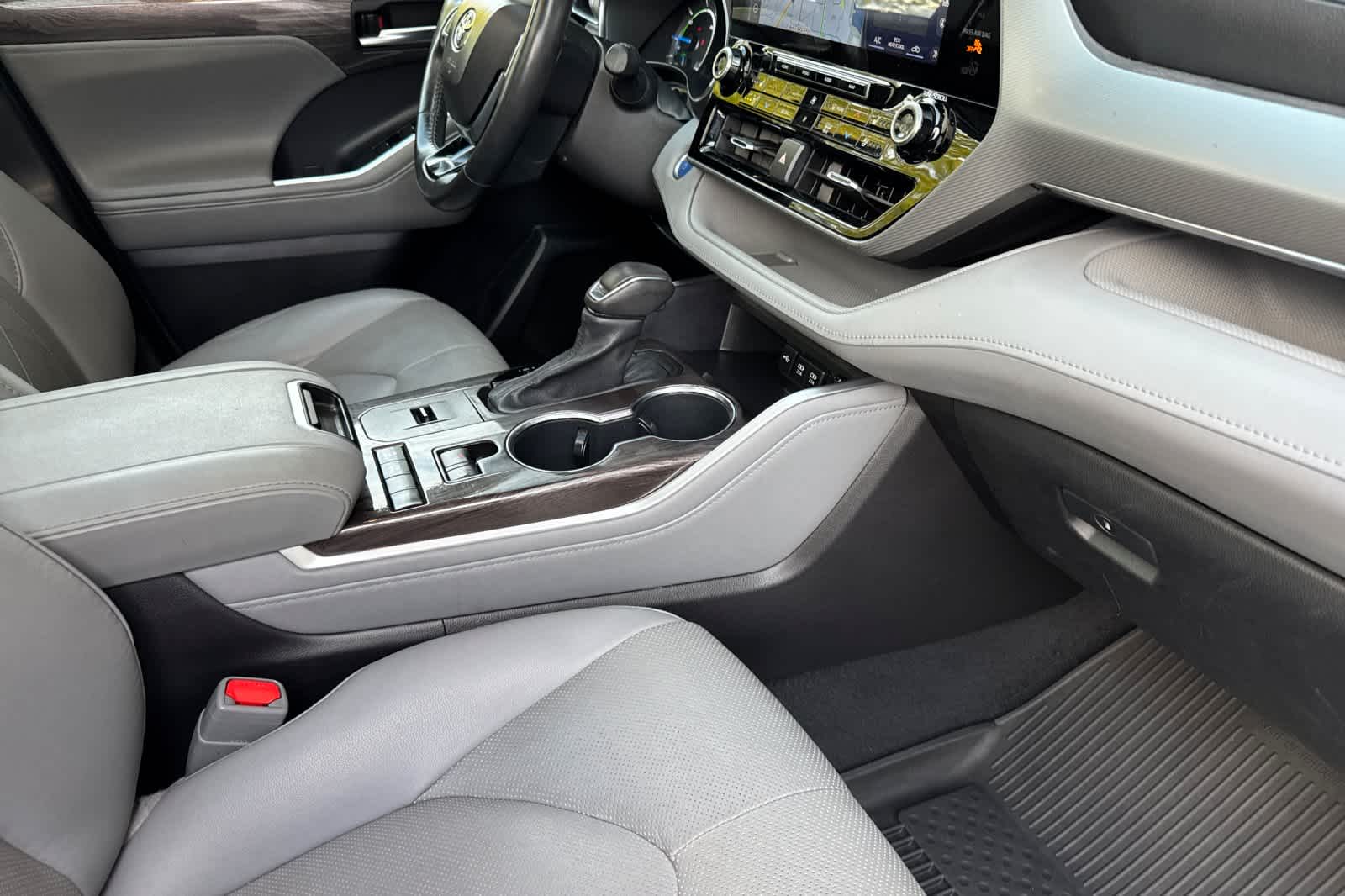 Thumbnail: 2021 Toyota Highlander - 17