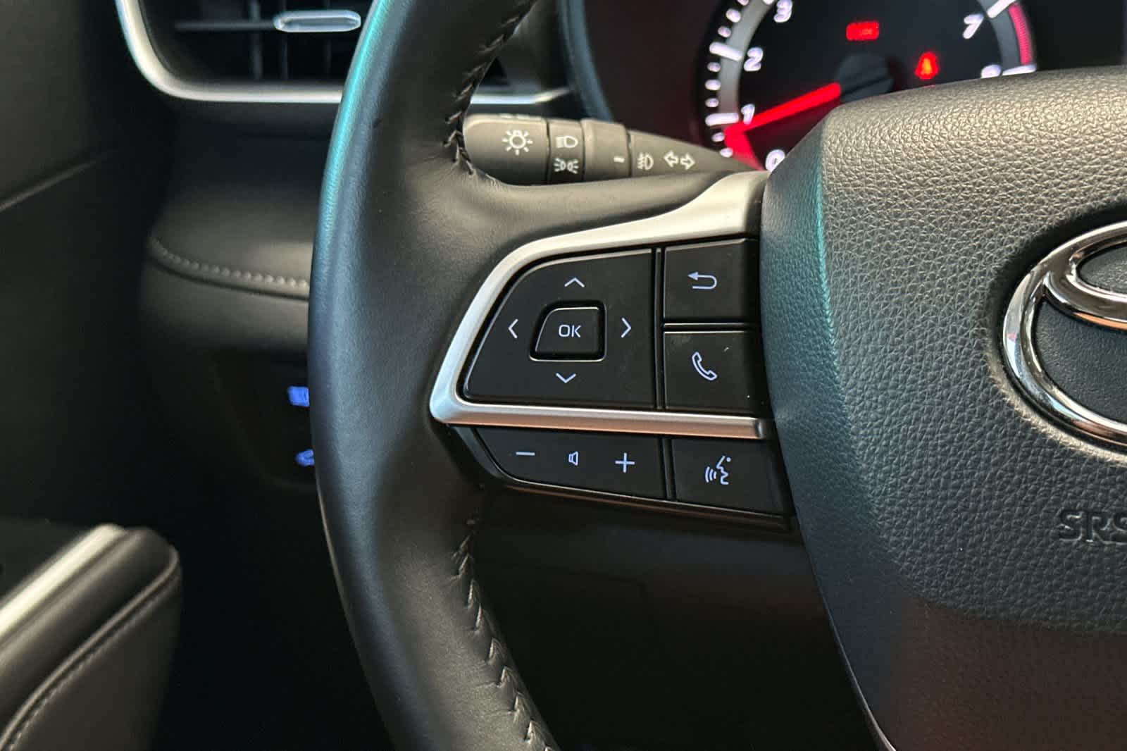 2022 Toyota Highlander LE 26