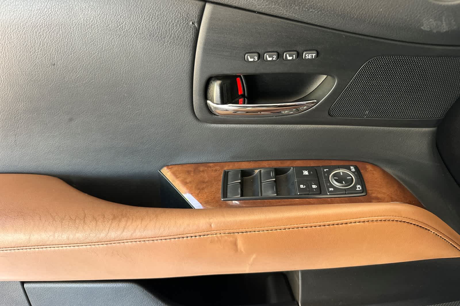 Thumbnail: 2015 Lexus RX - 12