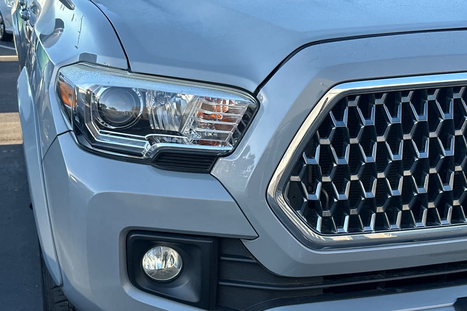 Thumbnail: 2019 Toyota Tacoma - 8