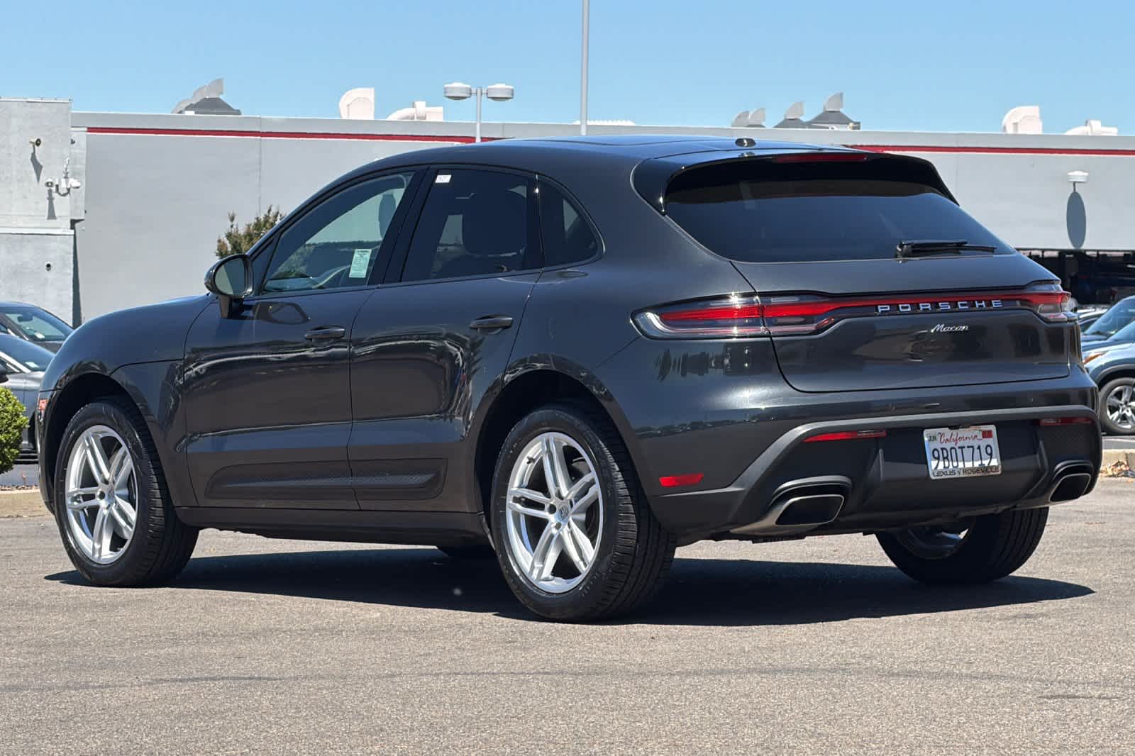 Thumbnail: 2022 Porsche Macan - 6