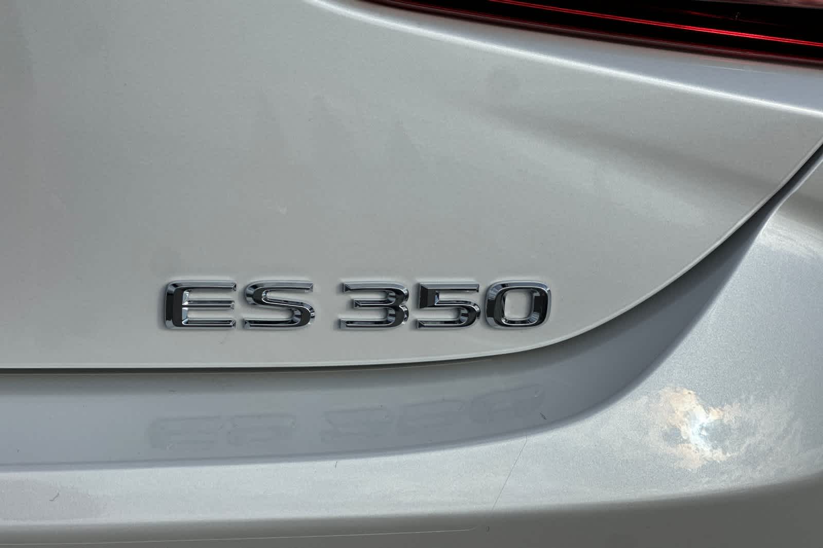 Thumbnail: 2025 Lexus ES - 31