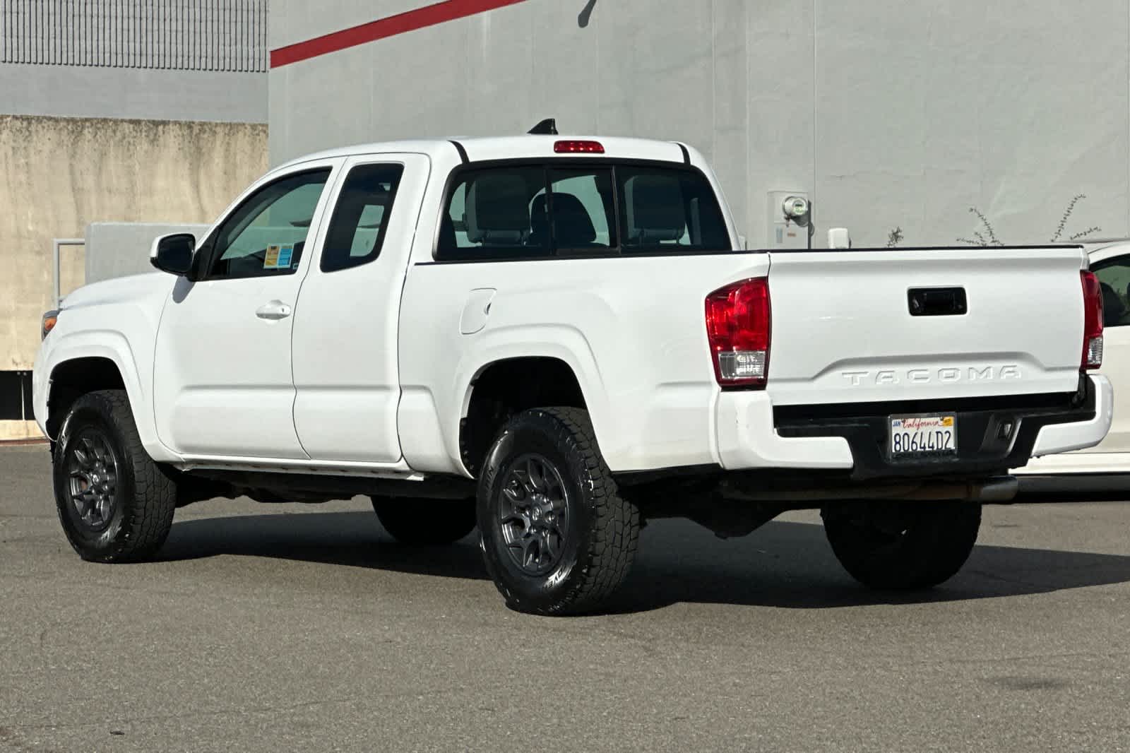 Thumbnail: 2017 Toyota Tacoma - 7