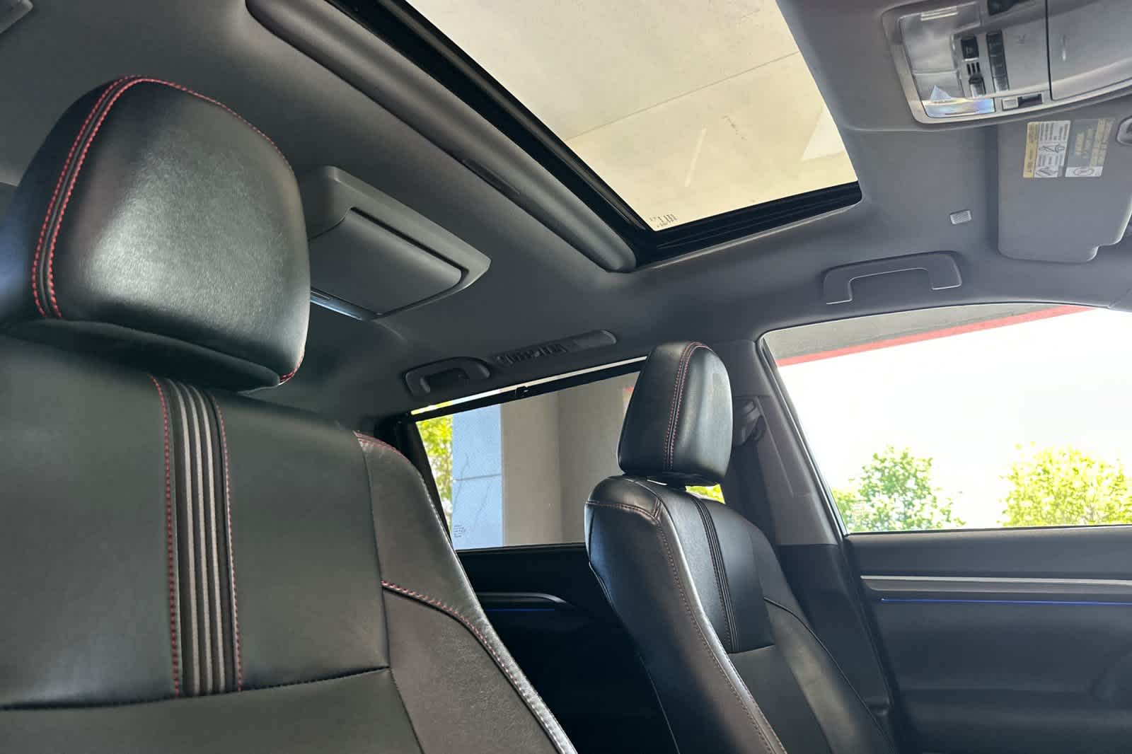 Thumbnail: 2019 Toyota Highlander - 19