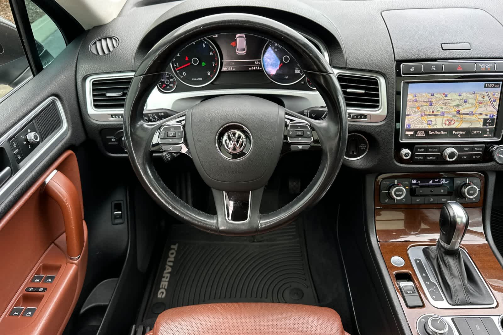 Thumbnail: 2016 Volkswagen Touareg - 15