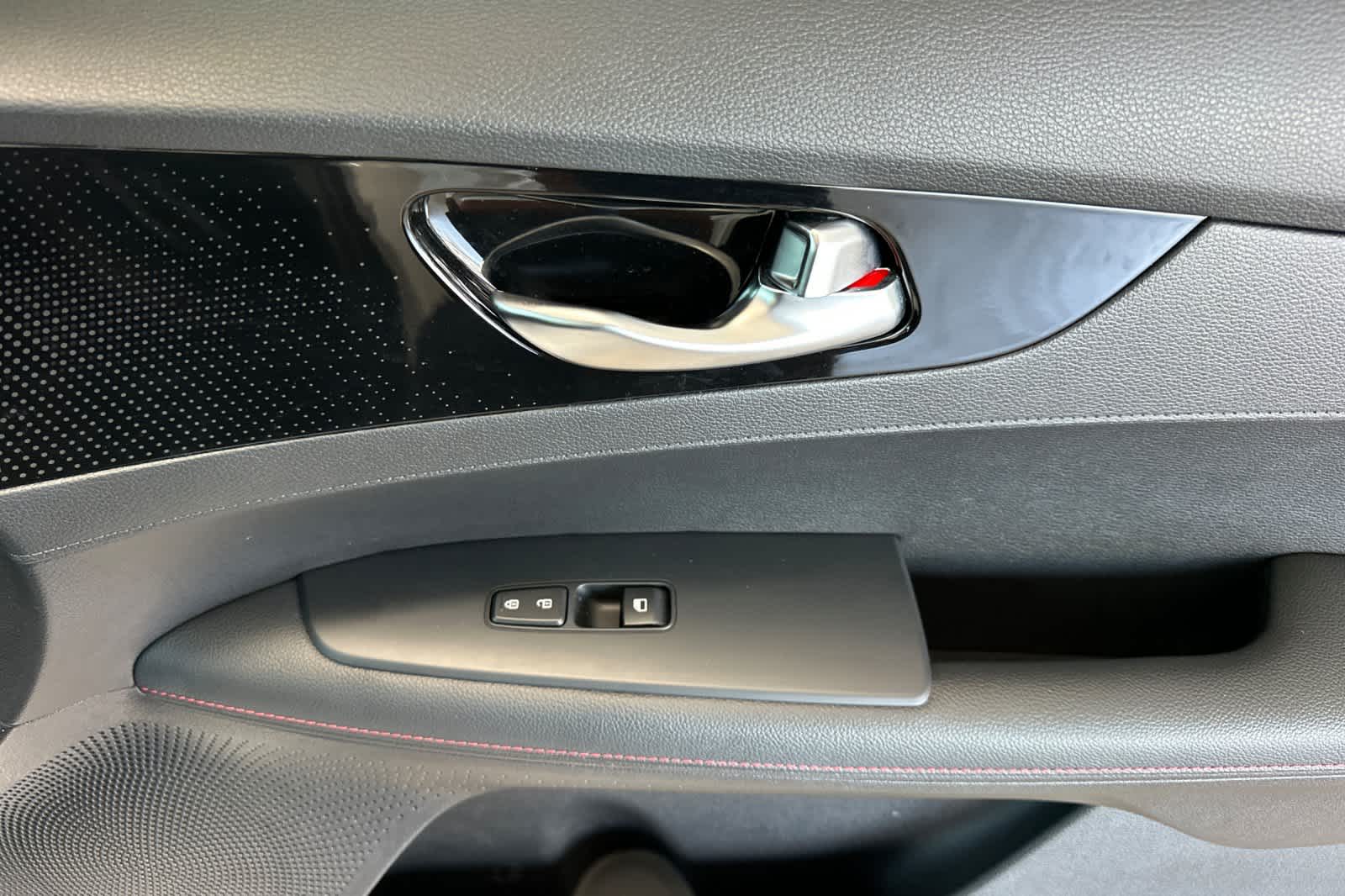 Thumbnail: 2021 Kia Forte - 18
