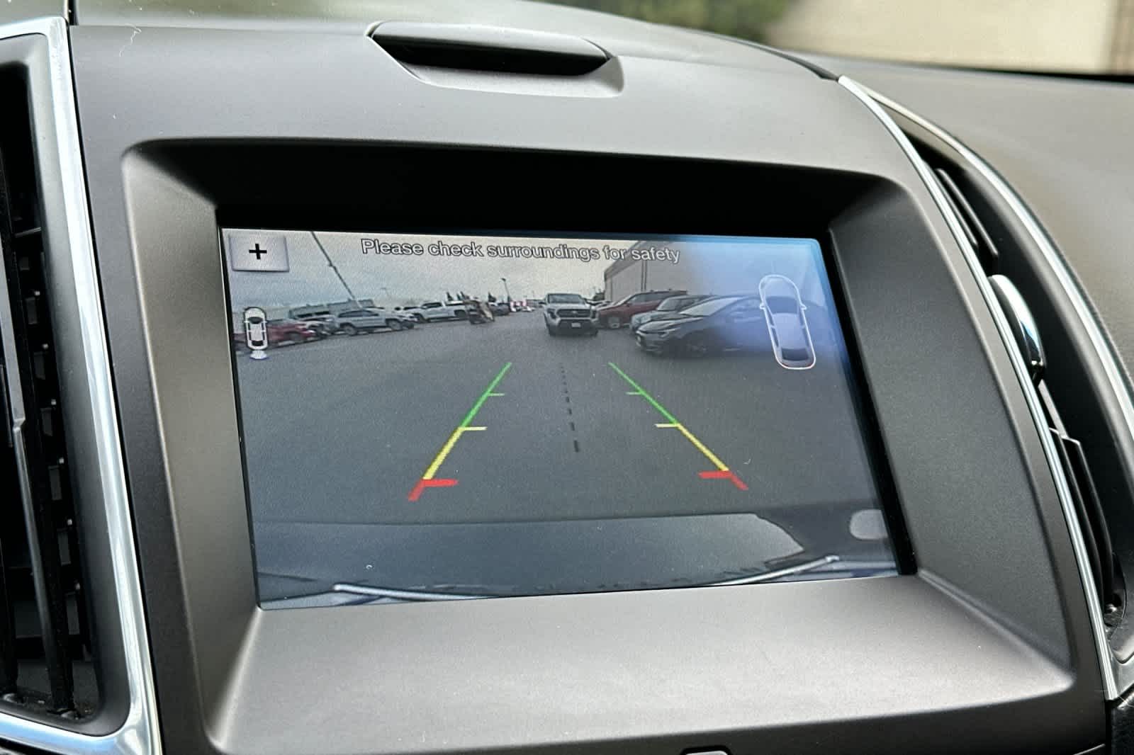 Thumbnail: 2017 Ford Edge - 22