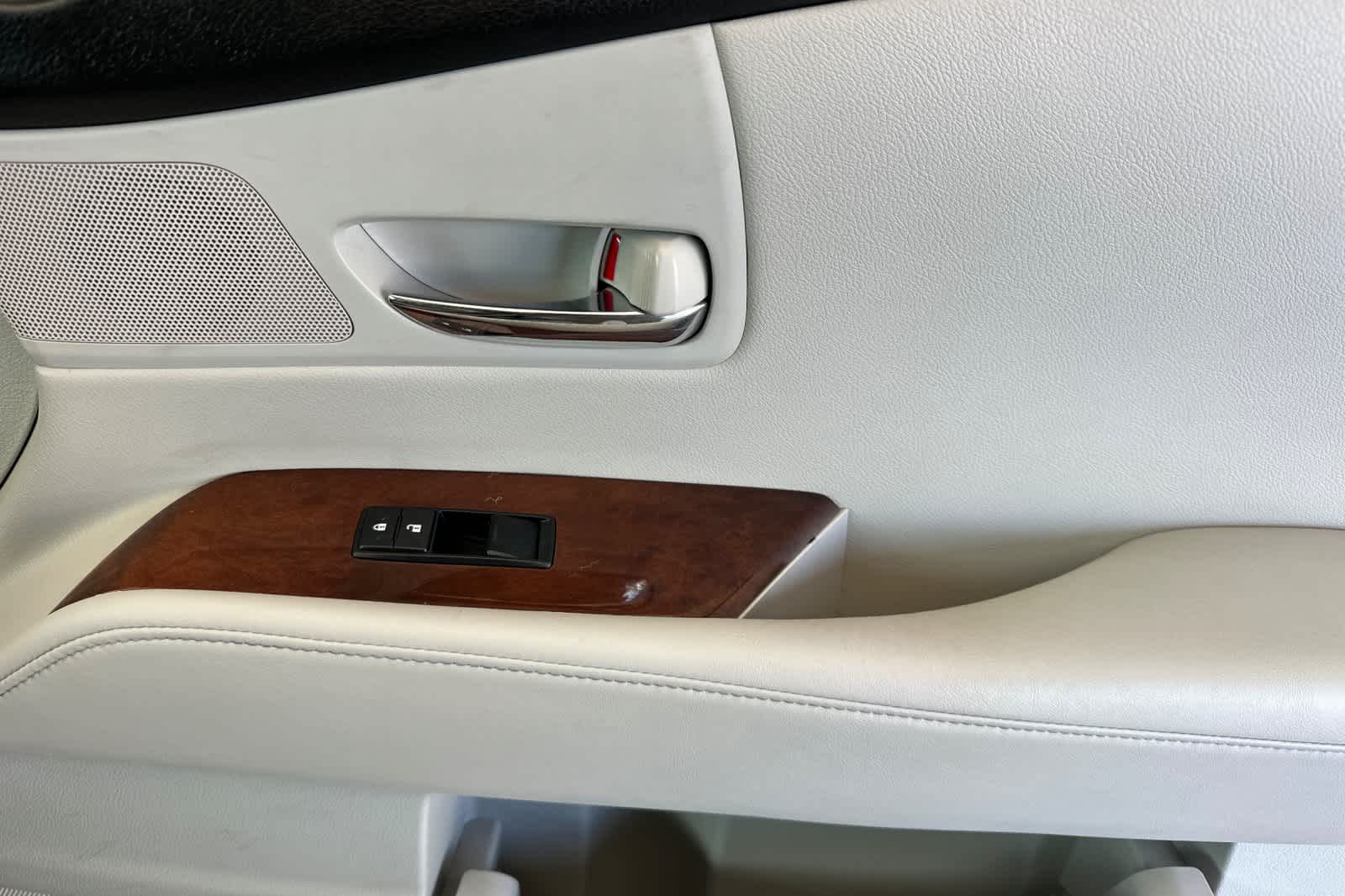 Thumbnail: 2011 Lexus RX - 19