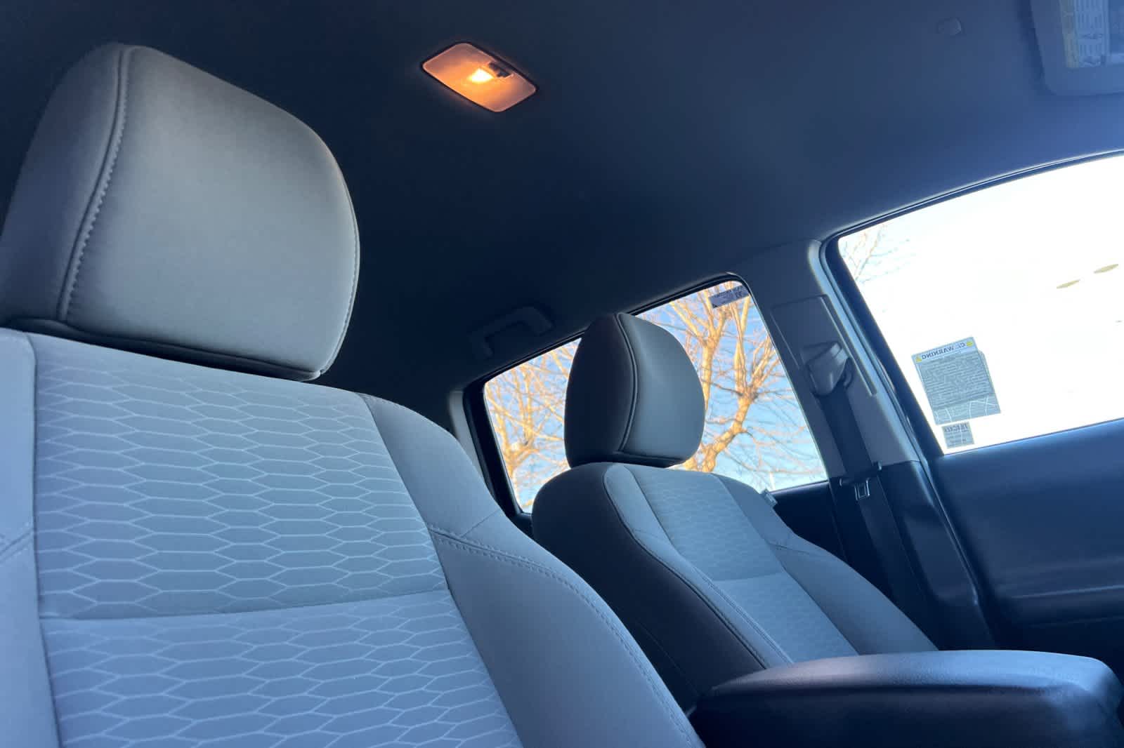 Thumbnail: 2019 Toyota Tacoma - 16