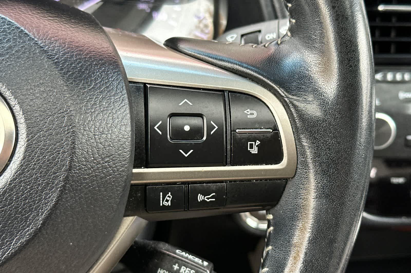 Thumbnail: 2019 Lexus RX - 28