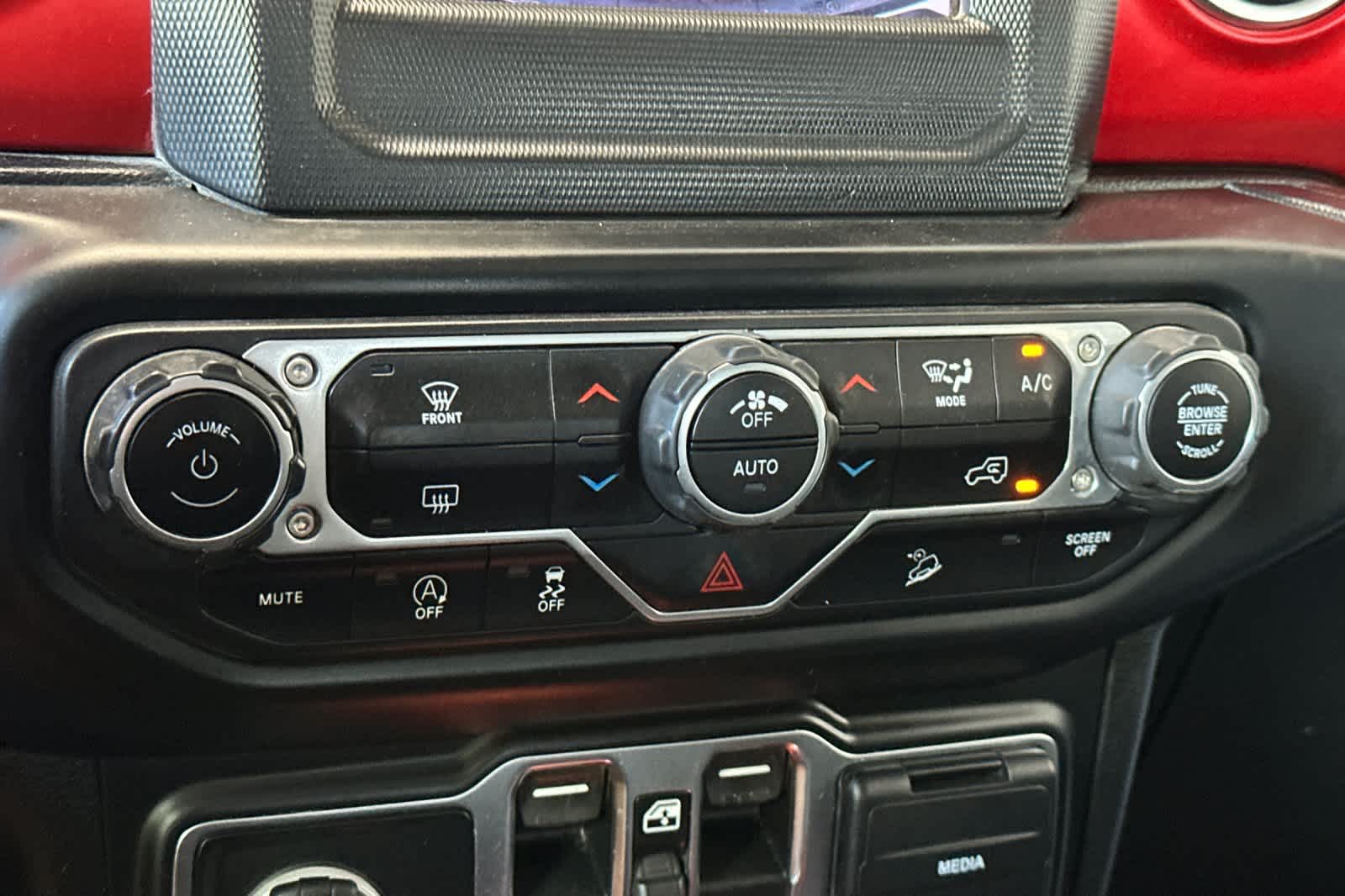Thumbnail: 2021 Jeep Wrangler - 22