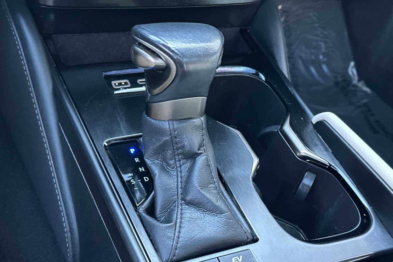 Thumbnail: 2023 Lexus ES - 22