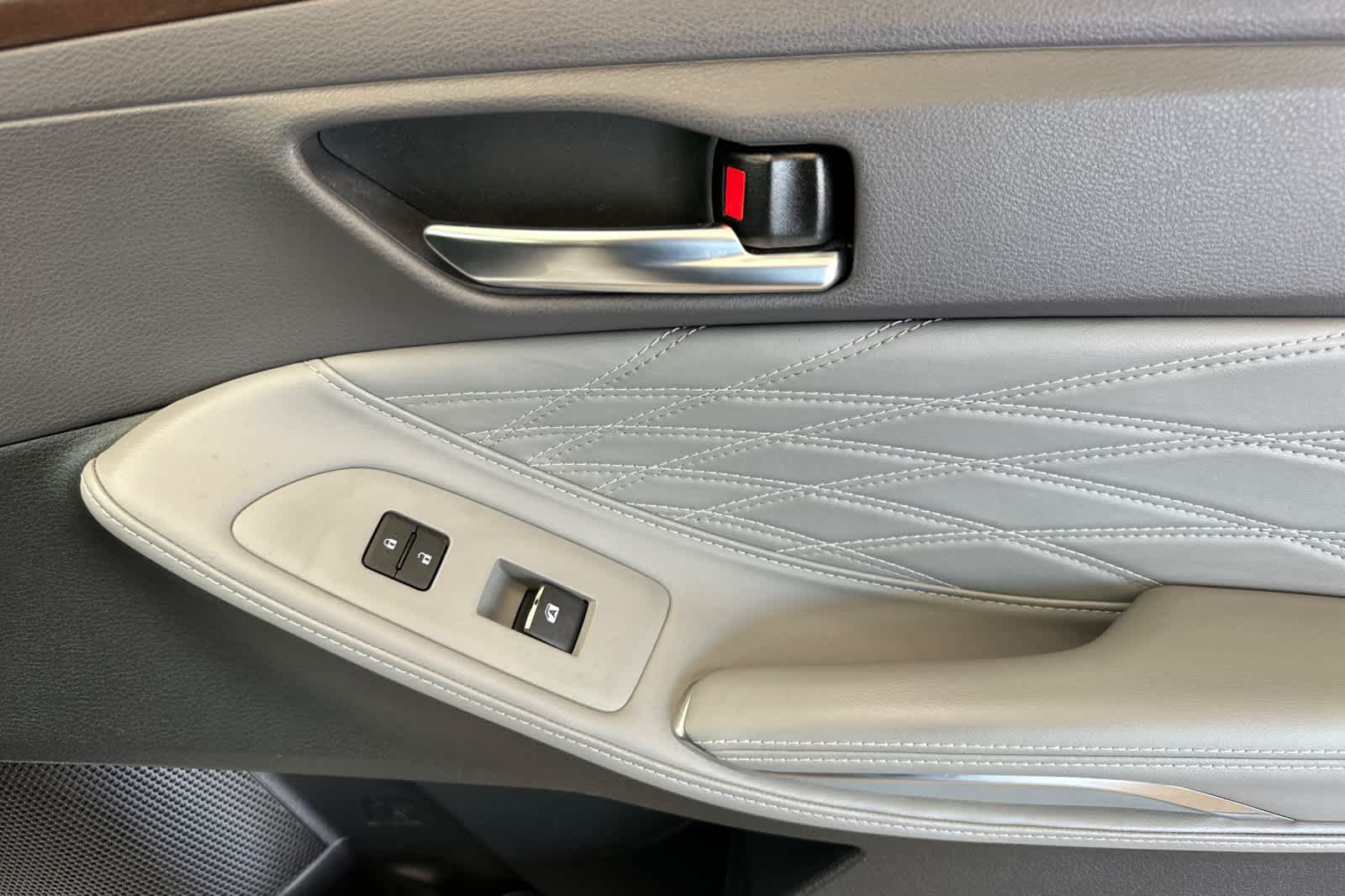Thumbnail: 2021 Toyota Avalon - 18