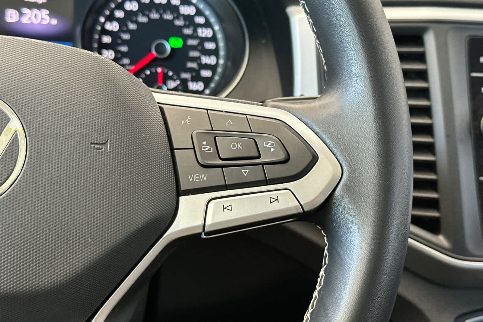 Thumbnail: 2021 Volkswagen Atlas - 28