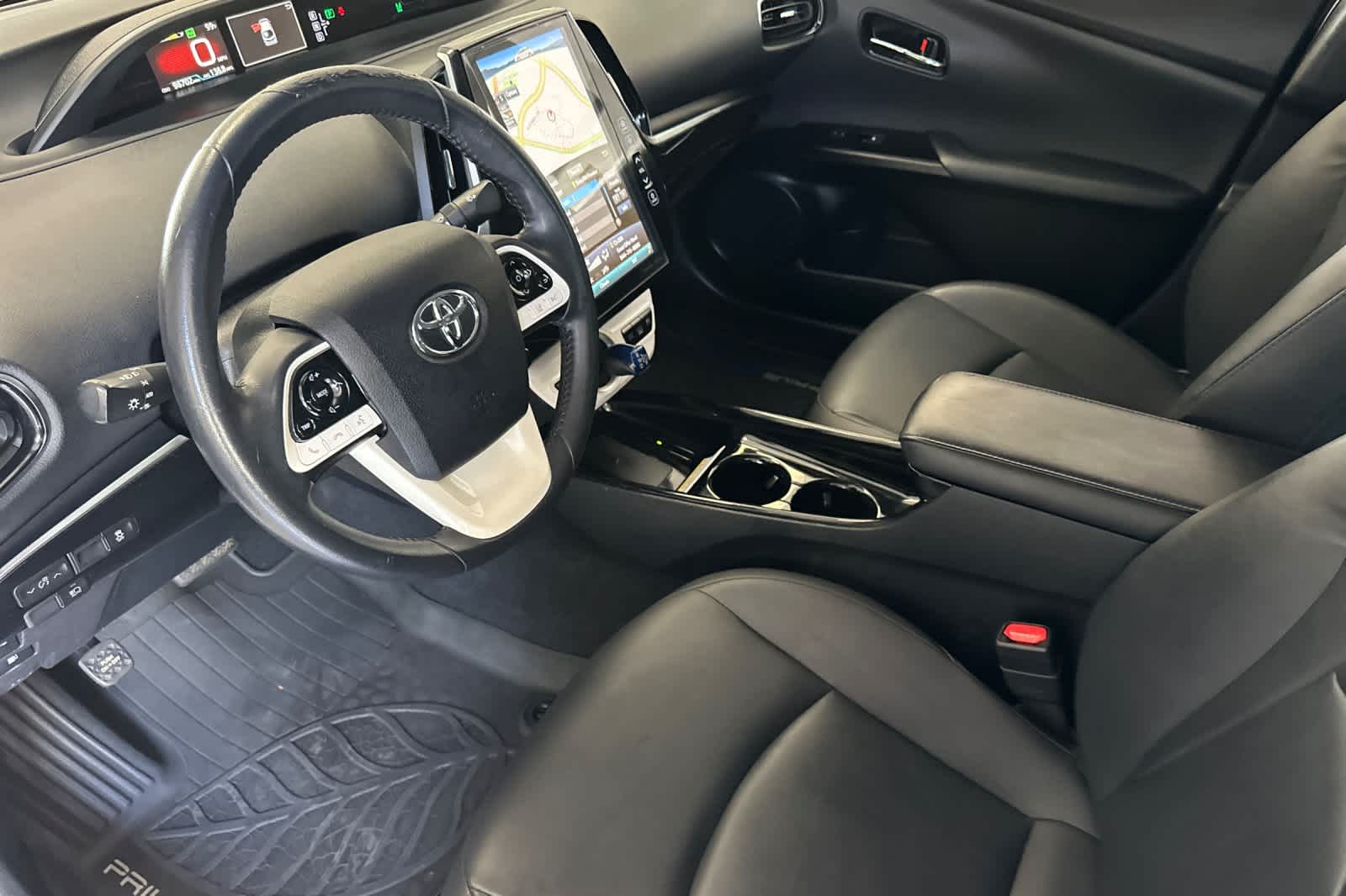 Thumbnail: 2018 Toyota Prius Prime - 11