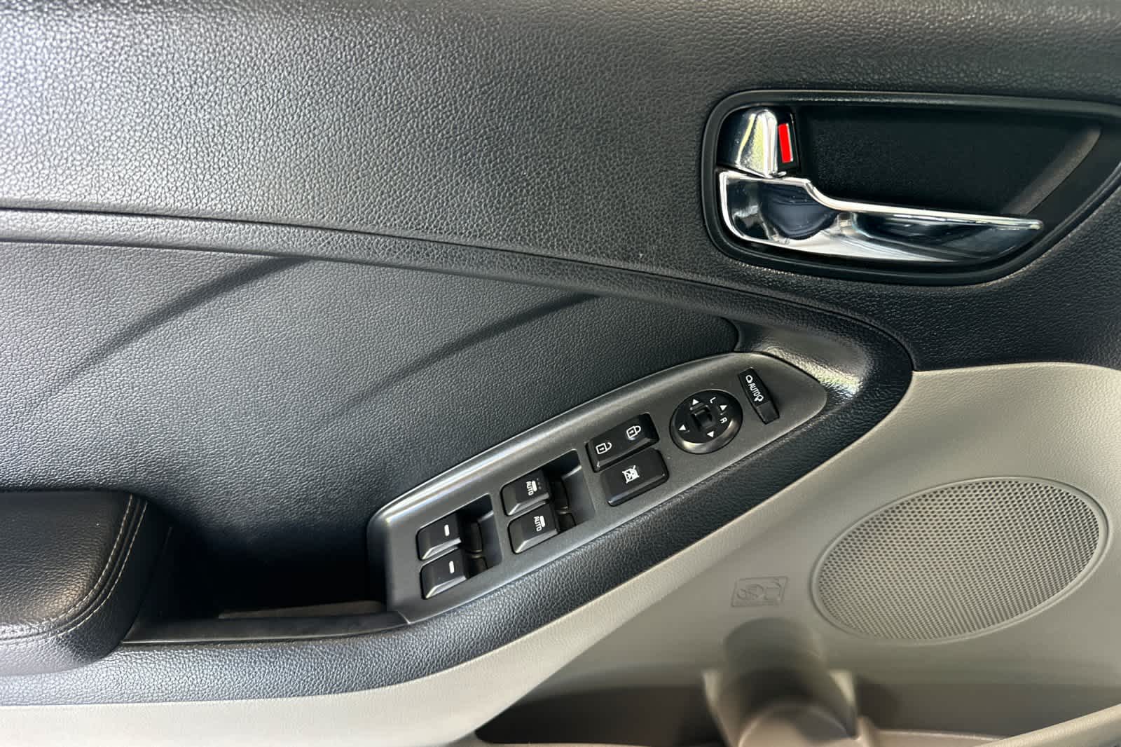 Thumbnail: 2014 Kia Forte - 12