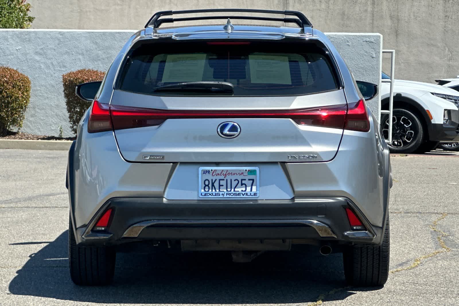 Thumbnail: 2019 Lexus UX - 8