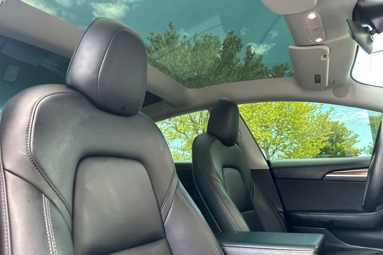 Thumbnail: 2022 Tesla Model 3 - 17