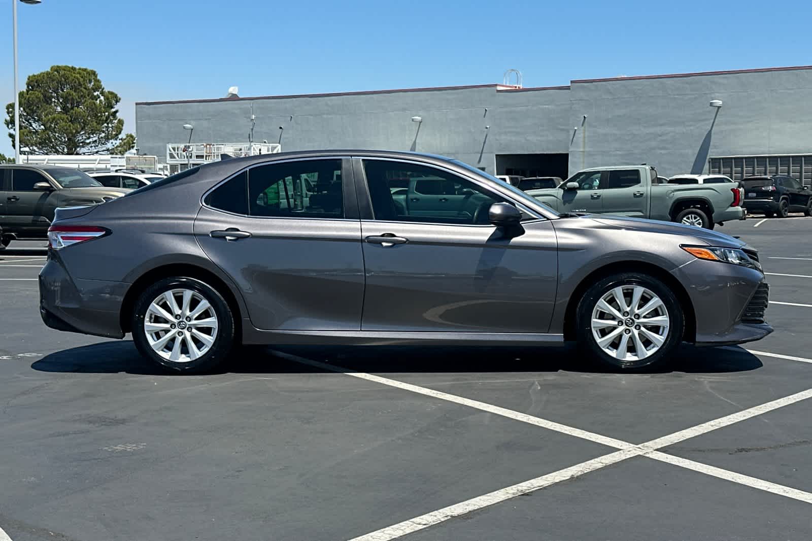 2019 Toyota Camry LE 6